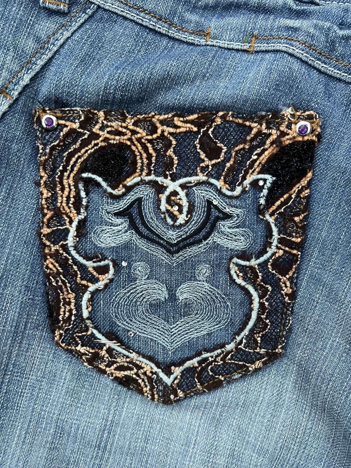 Japanese Brand Vintage Japanese Brand Snake Design Pocket Wide Flare Jeans Size 28" / US 6 / IT 42 - 10 Thumbnail