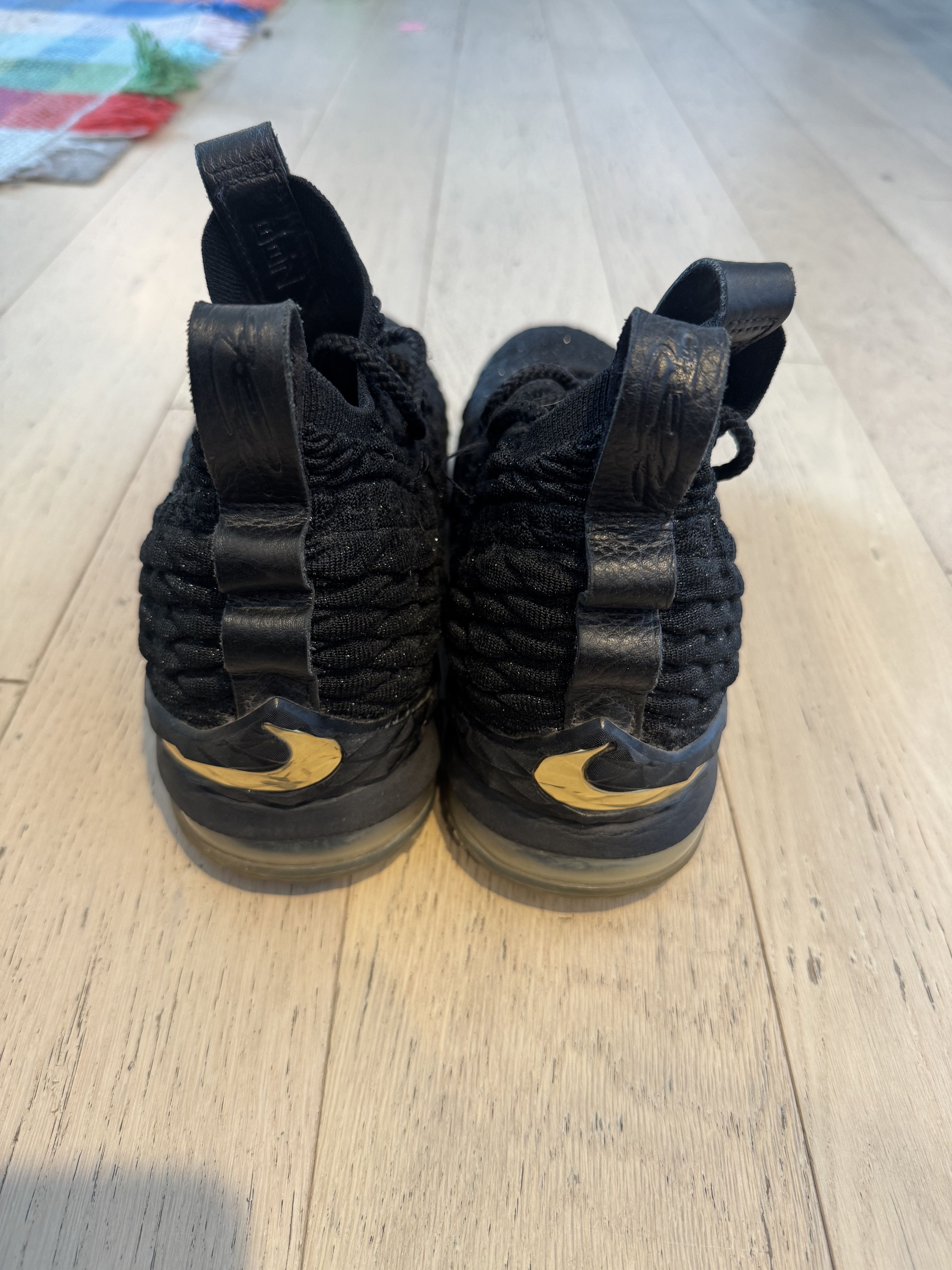 Nike Nike LeBron 15 Size US 8 / EU 41 - 3 Thumbnail