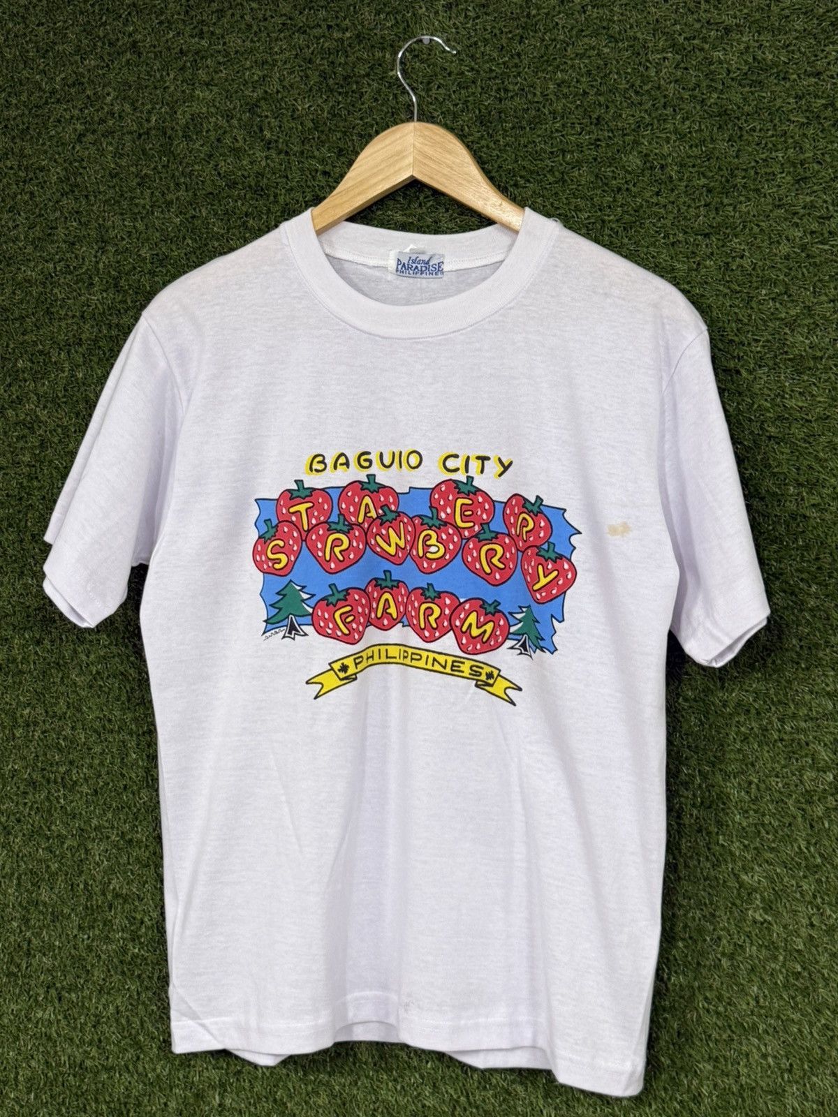 Vintage Vintage Baguio Strawberry Farm White Logo Tee!! Philippines Size US M / EU 48-50 / 2 - 1 Thumbnail
