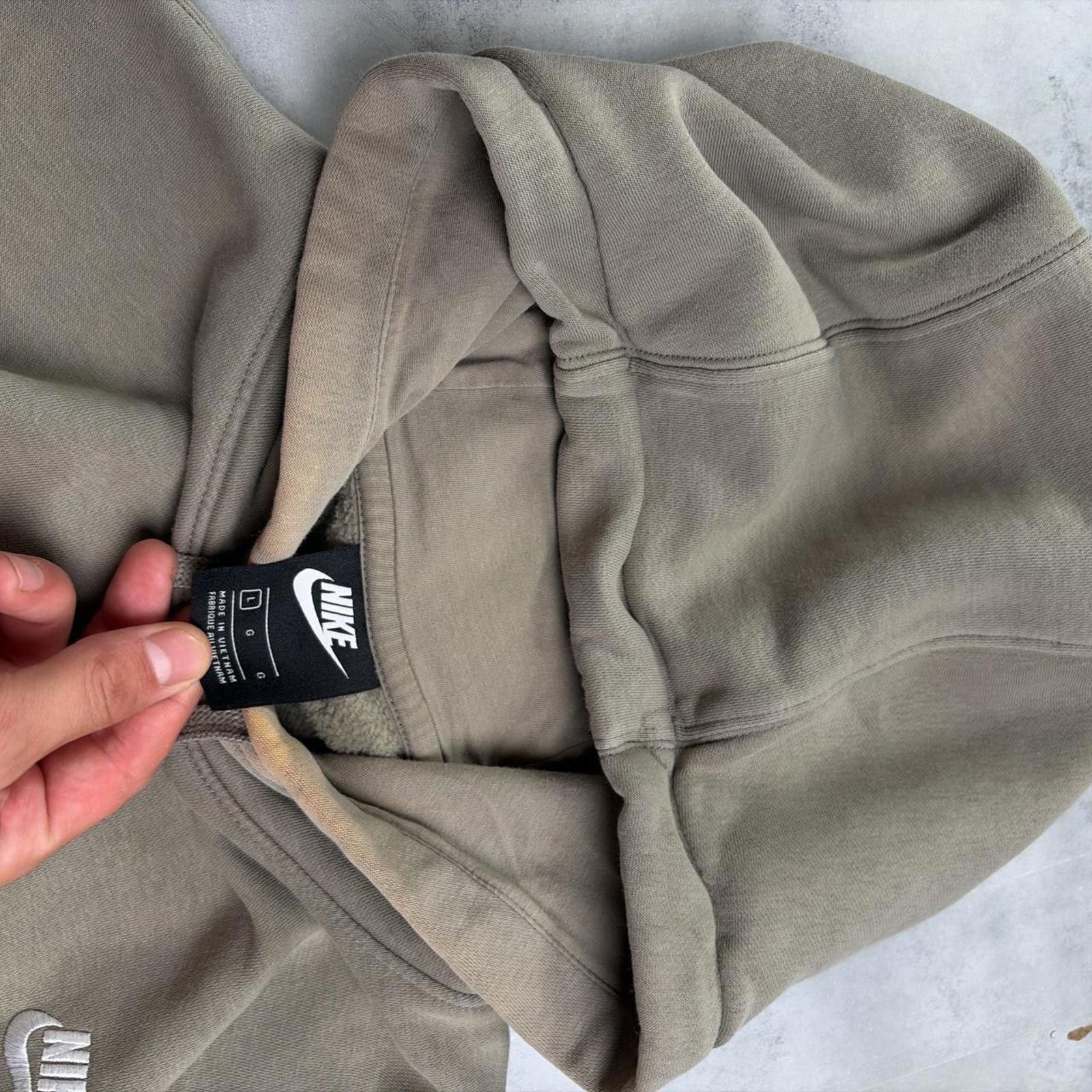 Nike Y2K Nike Swoosh Grunge Distressed Faded Boxy Skater Hoodie Size US L / EU 52-54 / 3 - 6 Thumbnail