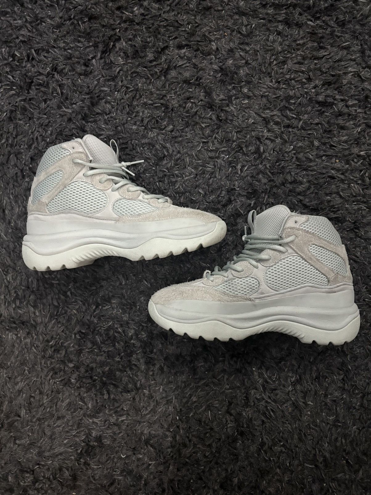 Yeezy Salt Yeezy Booys Size US 9.5 / EU 42-43 - 1 Thumbnail