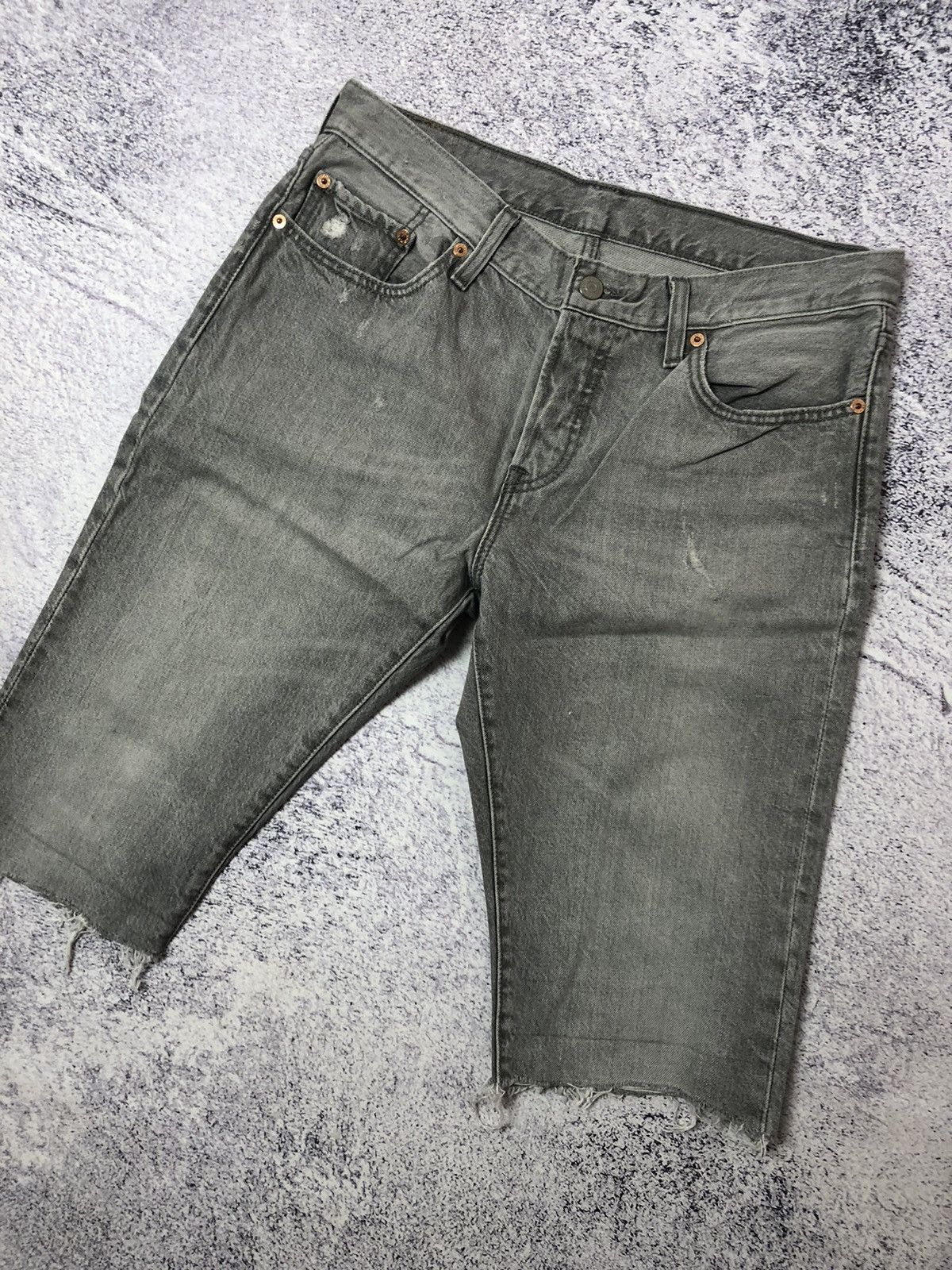 Levi's Vintage men’s shirt jeans Levi’s 501 y2k rare usa Size US 27 - 2 Thumbnail