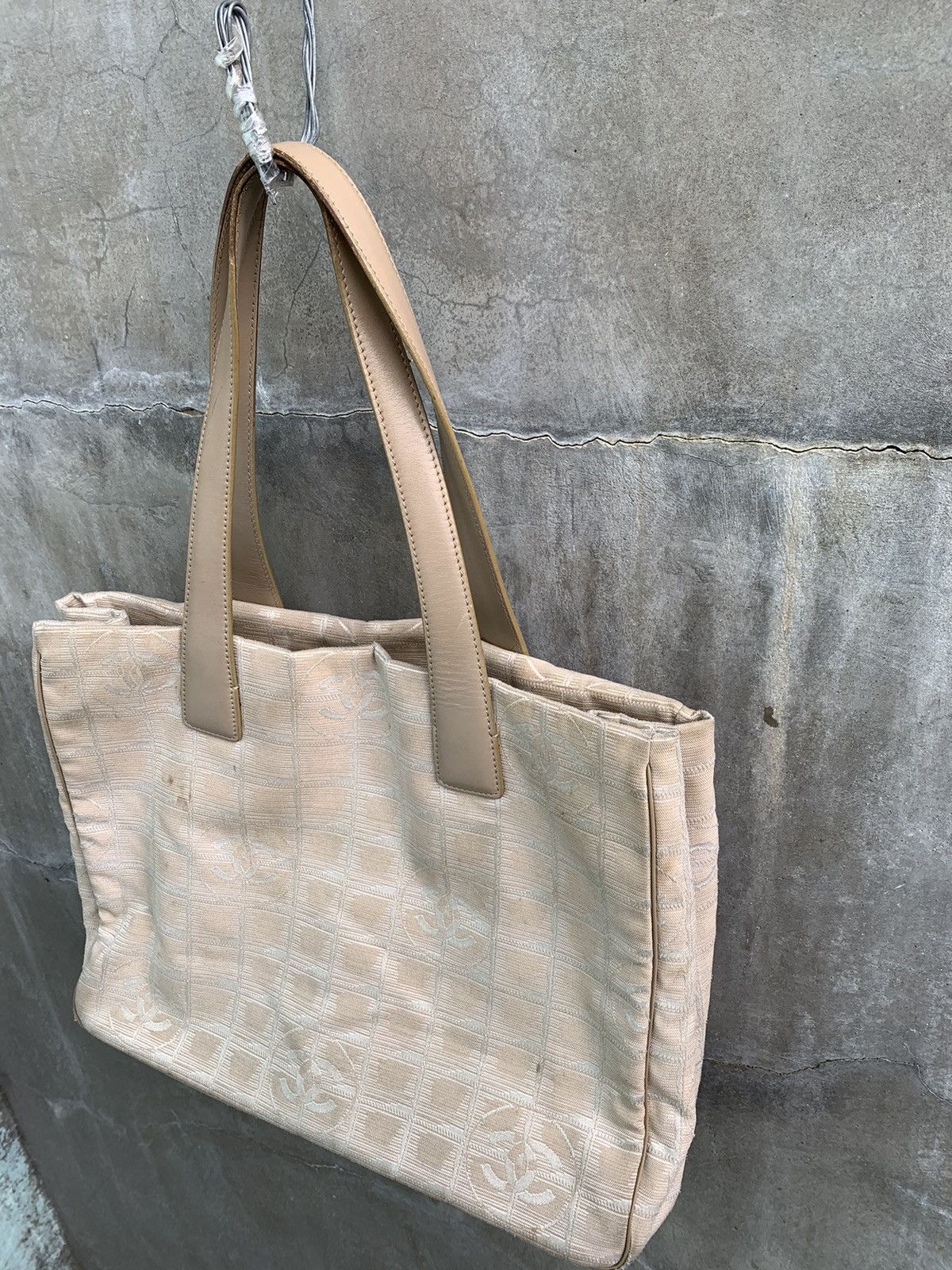 Chanel Travel Line Tote Bag Size ONE SIZE - 5 Thumbnail