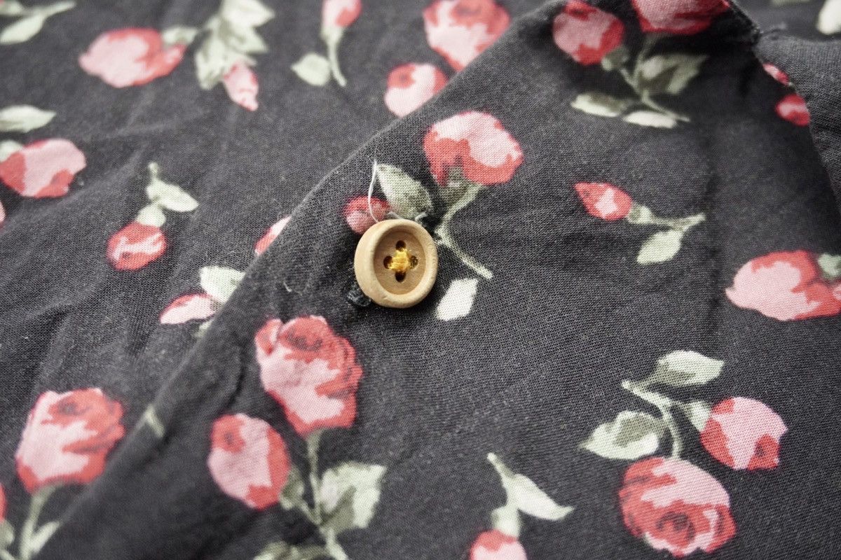 Stussy Stussy button up rayon red roses full printed rare piece Size US L / EU 52-54 / 3 - 6 Thumbnail
