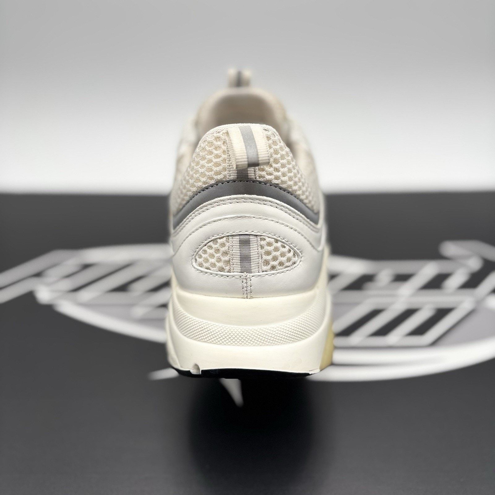 Dior Dior B22 Sneaker ' White Reflective ' | SUPER CLEAN! Size US 11 / EU 44 - 3 Thumbnail