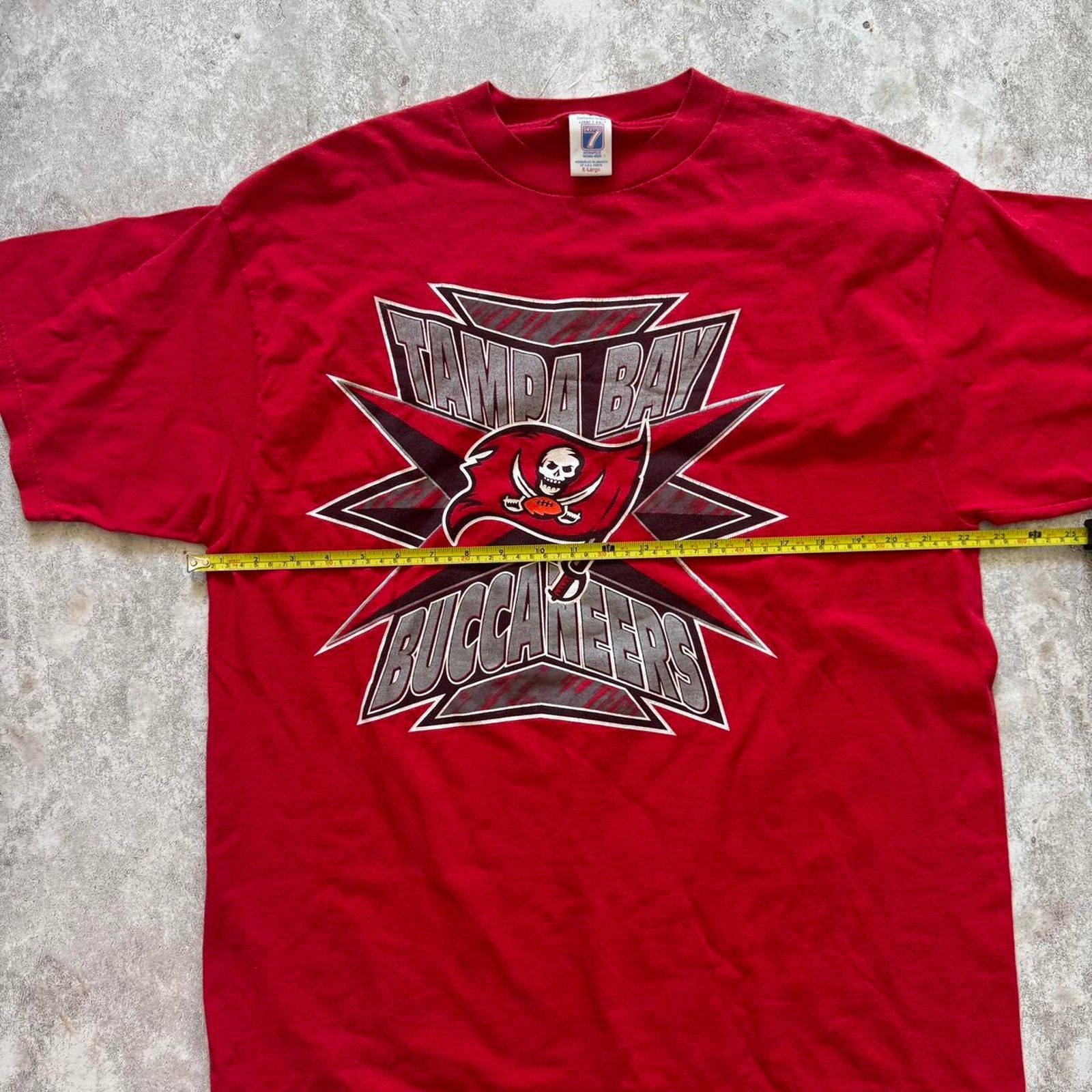Logo 7 Vintage Late 90s Logo 7 Tampa Bay Buccaneers T-Shirt Size XL Size US XL / EU 56 / 4 - 5 Thumbnail