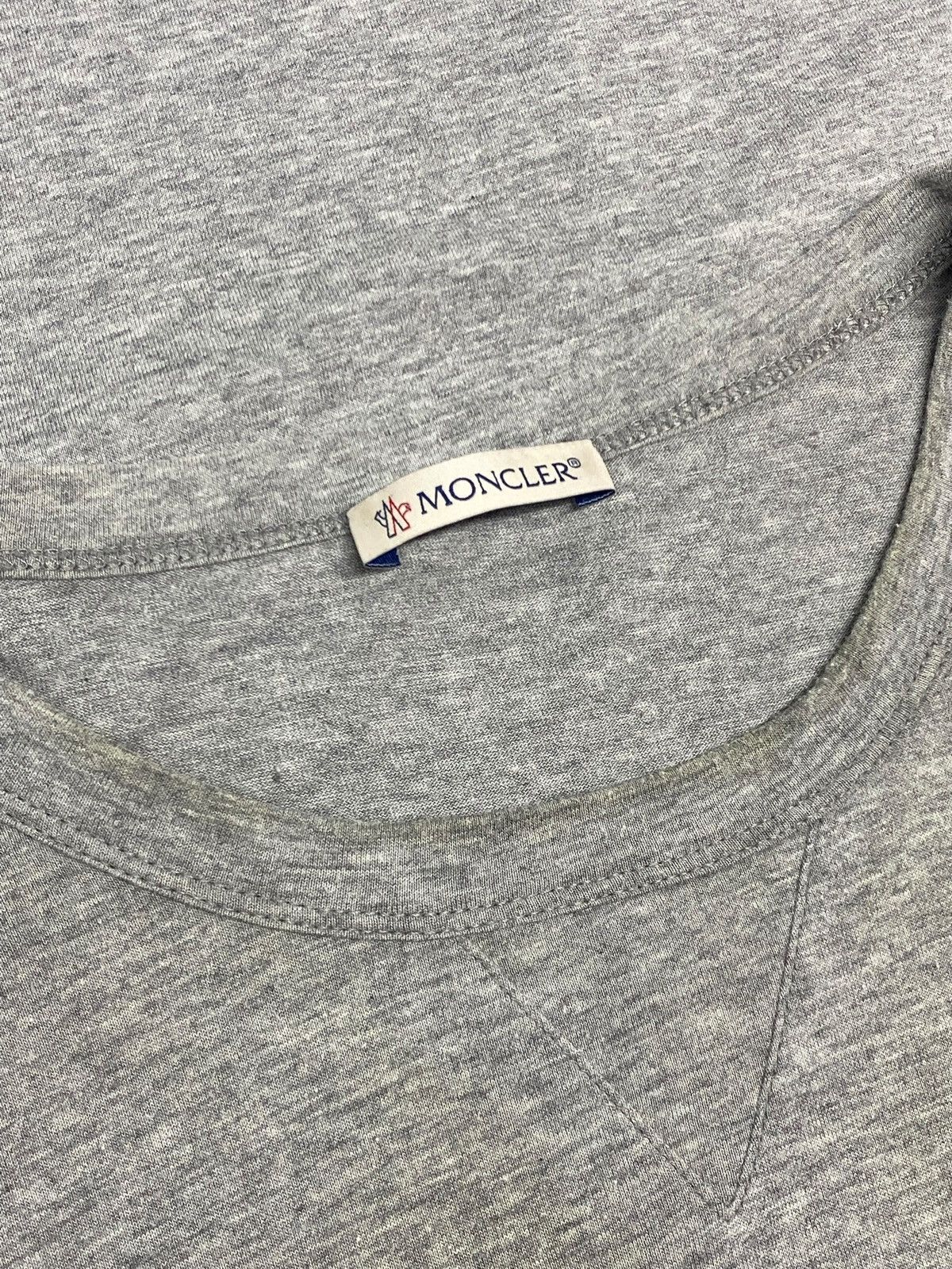 Moncler Moncler Double Logo Patch Cotton T-Shirt Size US L / EU 52-54 / 3 - 10 Thumbnail