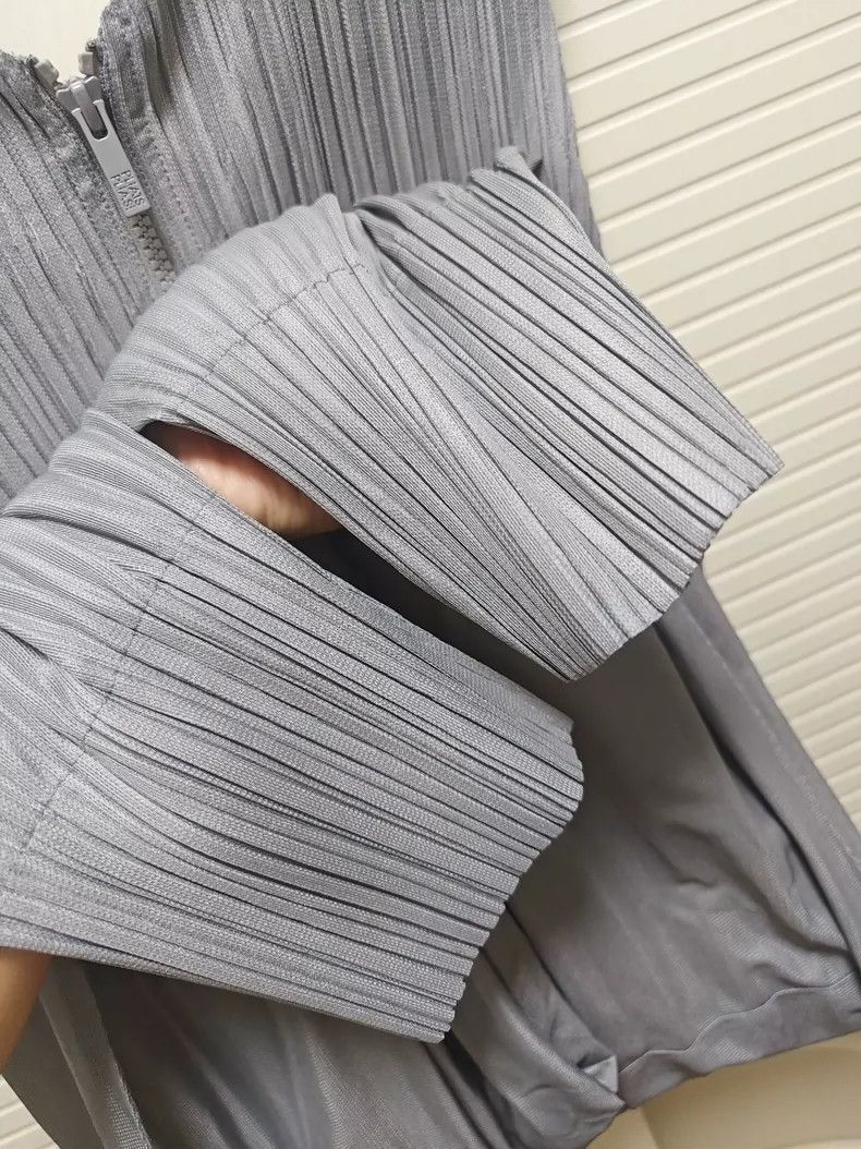 Issey Miyake Issey Miyake size:3 Light grey puff pants Size 42" / US 20 - 4 Thumbnail