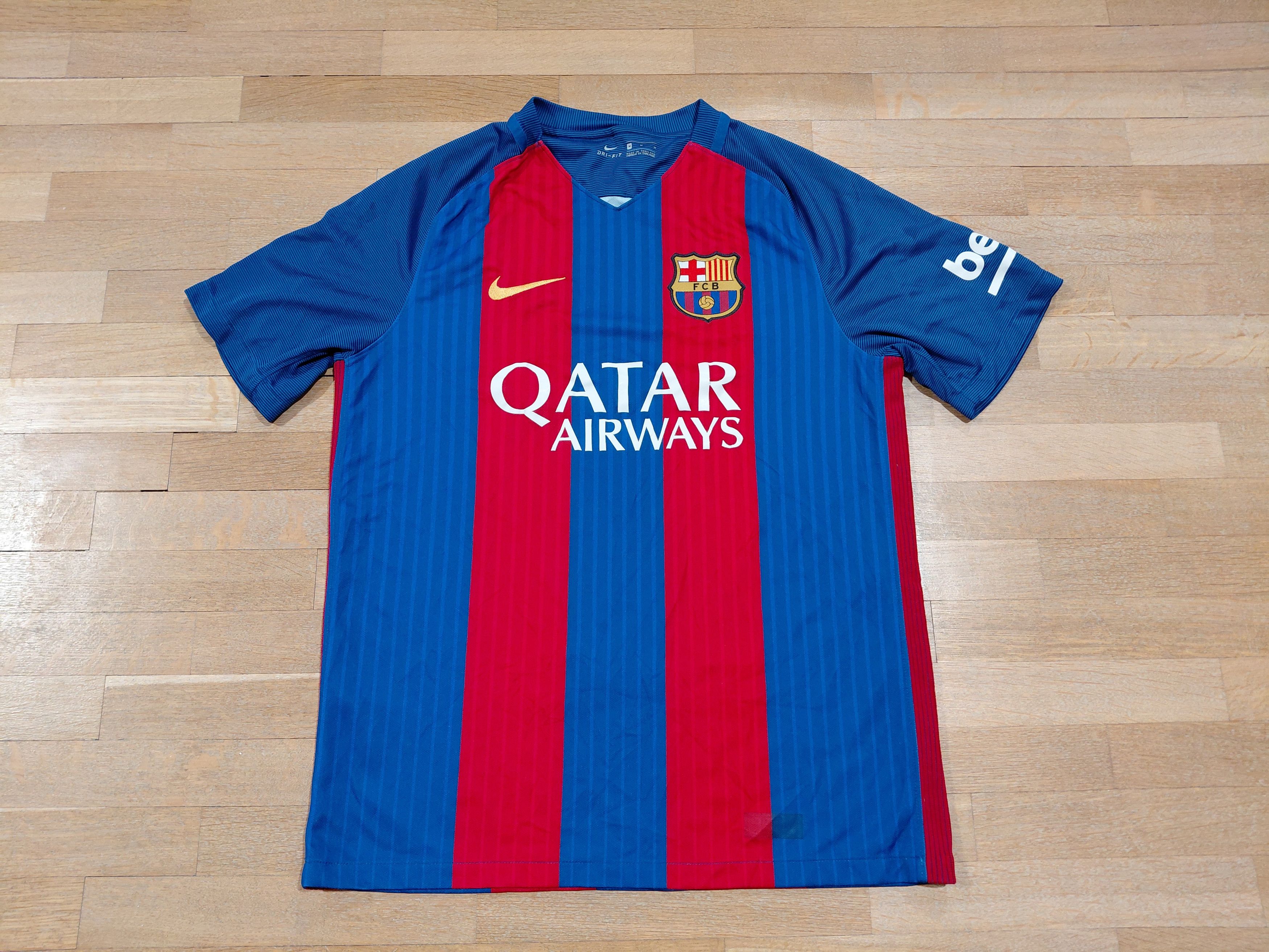 FC Barcelona Football Shirt Nike Size M Rare Jersey