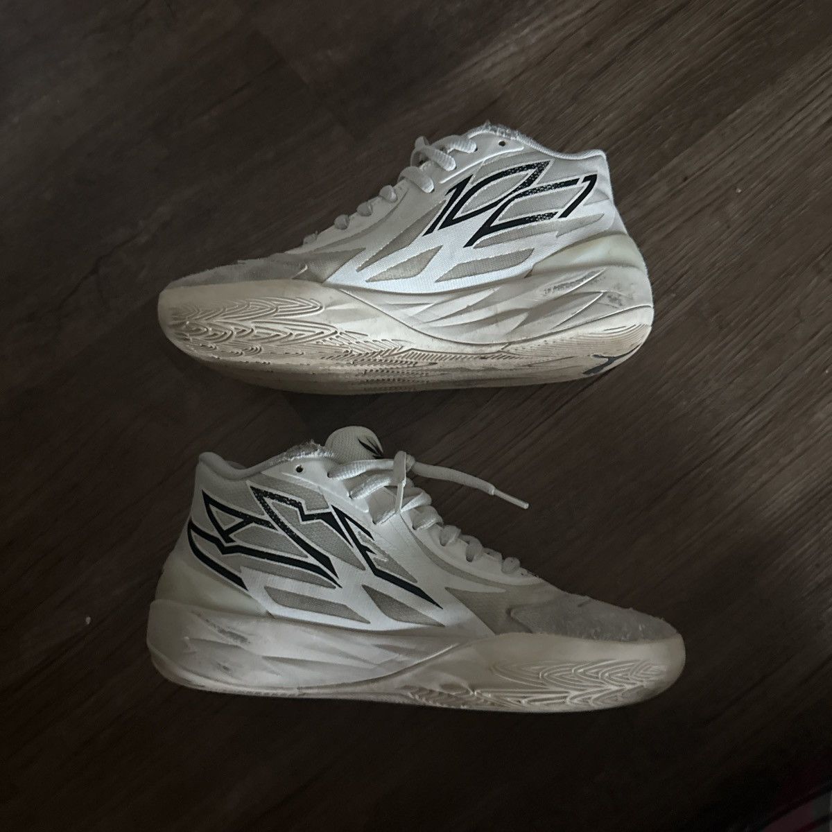 Puma White MELOs Size US 9 / EU 42 - 2 Thumbnail