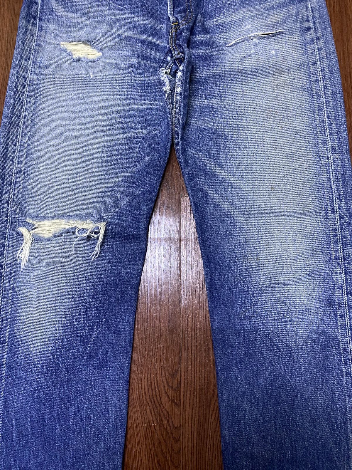 Levi's Vintage 90s Levi’s 501 Thrashed Destroyed Jeans Size US 30 / EU 46 - 4 Thumbnail