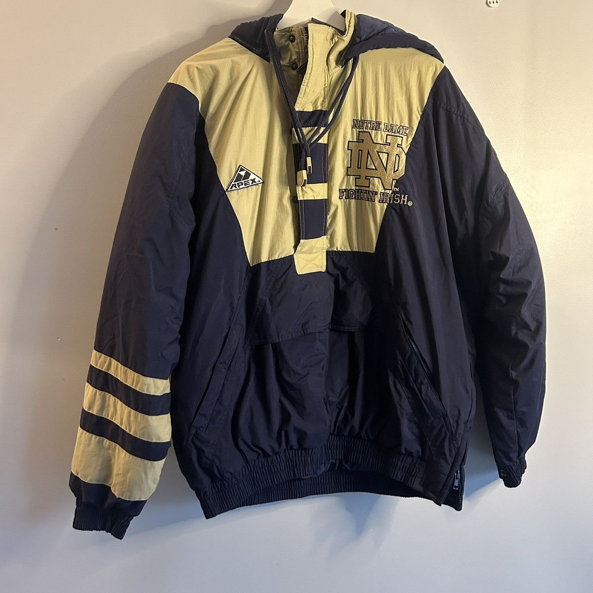 Apex Vintage Apex Notre Dame fighting Irish puffy jacket Size US L / EU 52-54 / 3 - 1 Thumbnail