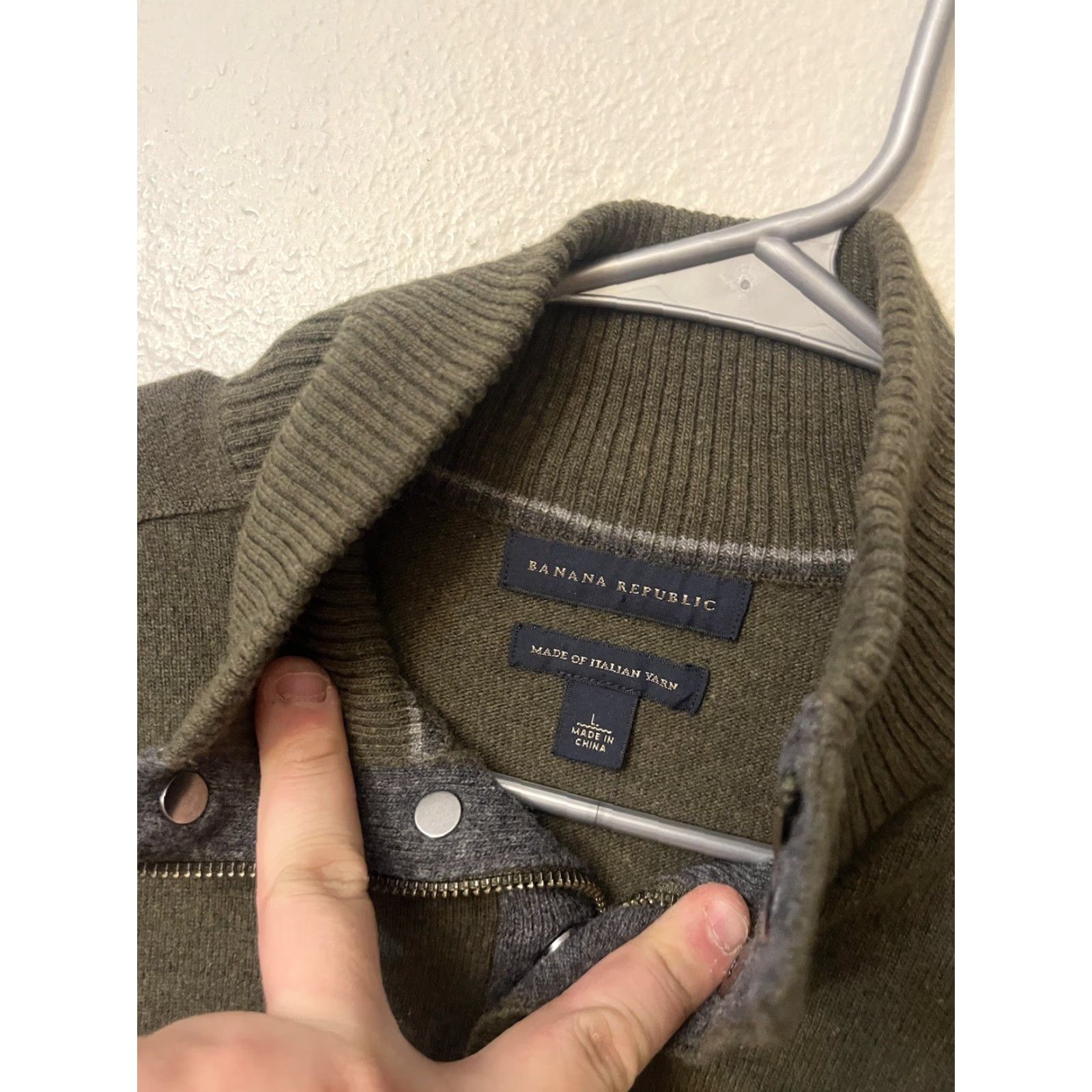 Banana Republic BANANA REPUBLIC ITALIAN YARN 1/4 SNAP POCKET SWEATER Large MENS Green L Pullover Long Sleeve Pockets Vintage Theme Italian Decade 90s Mens Size US L / EU 52-54 / 3 - 2 Thumbnail