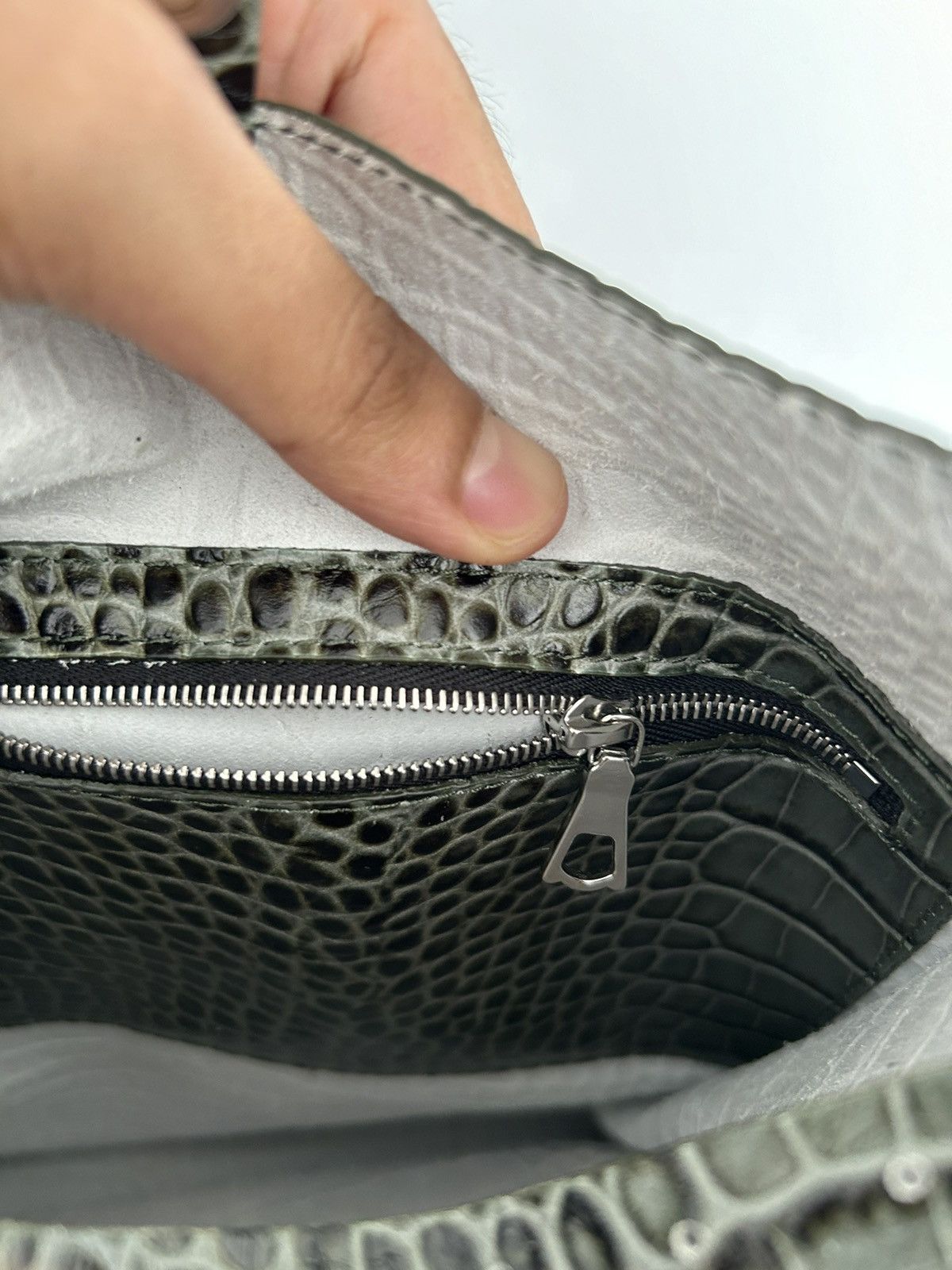 Other SUB TOTE Olive Croco Debossed Size ONE SIZE - 9 Thumbnail