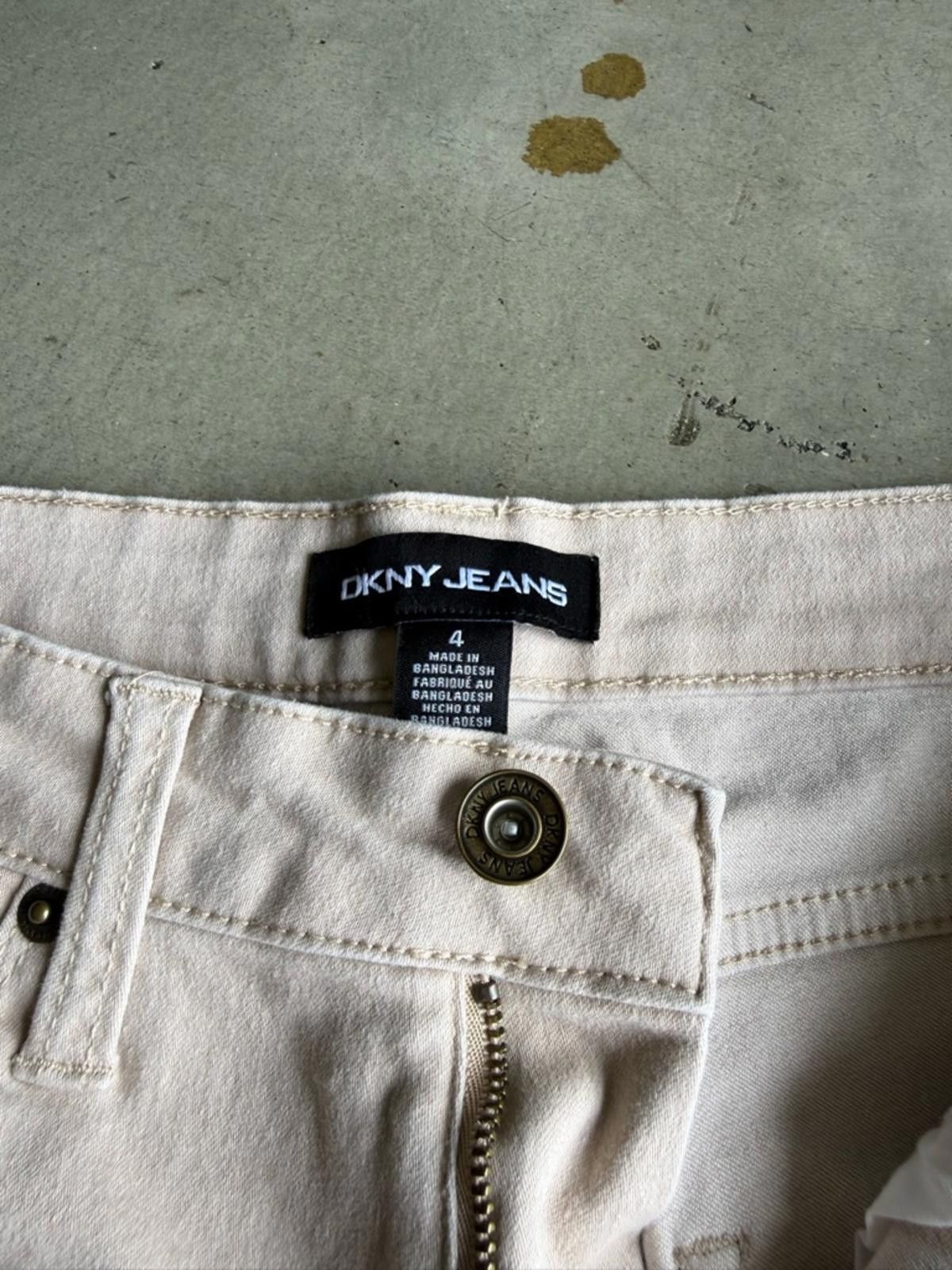 DKNY DKNY Jeans / Denim Cuffed Bermuda Shorts / tan Size 27" / US 4 / IT 40 - 8 Thumbnail