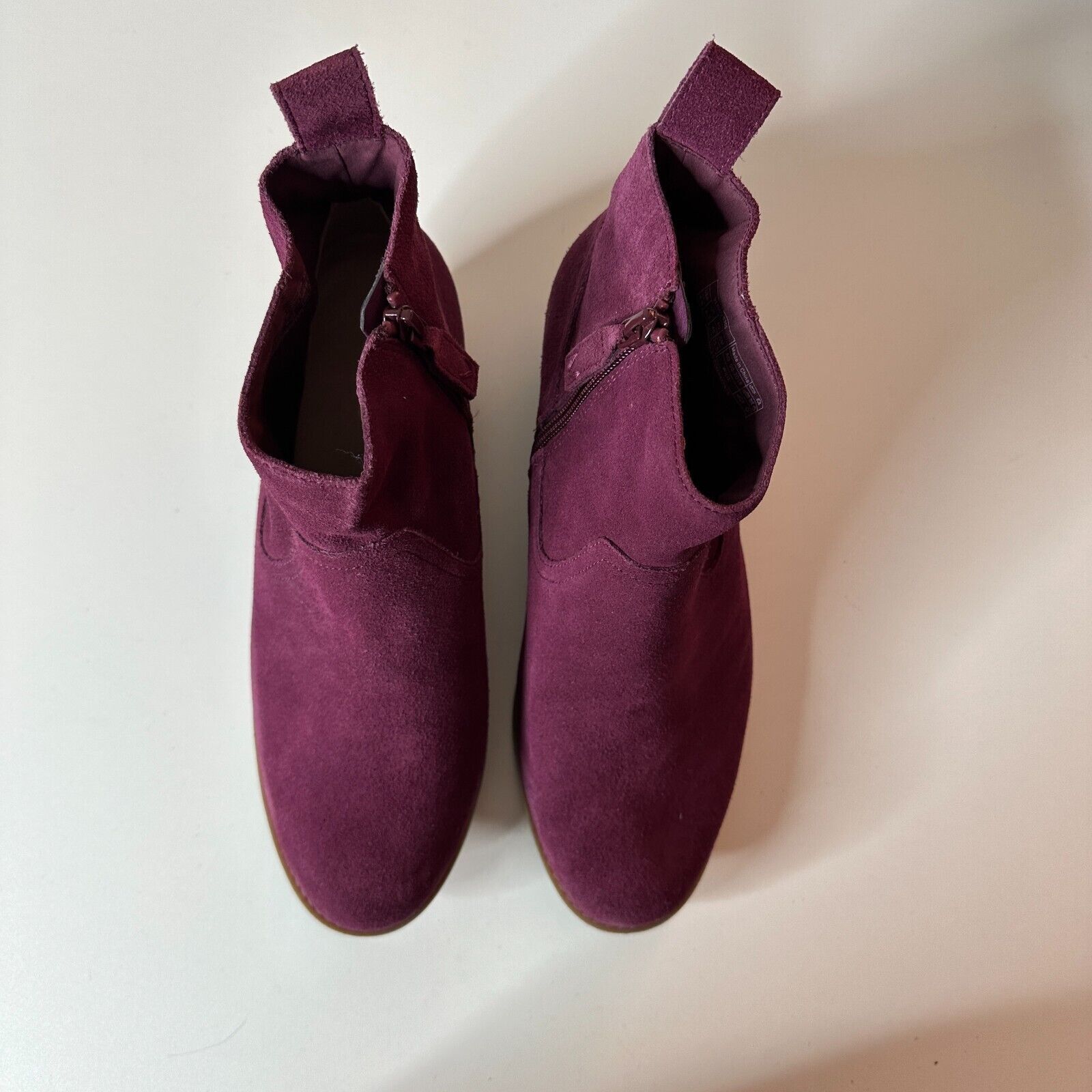 Vionic Vionic Vera Eggplant Suede Ankle Boot Side Zipper Low Heels Size US 8.5 / IT 38.5 - 9 Thumbnail