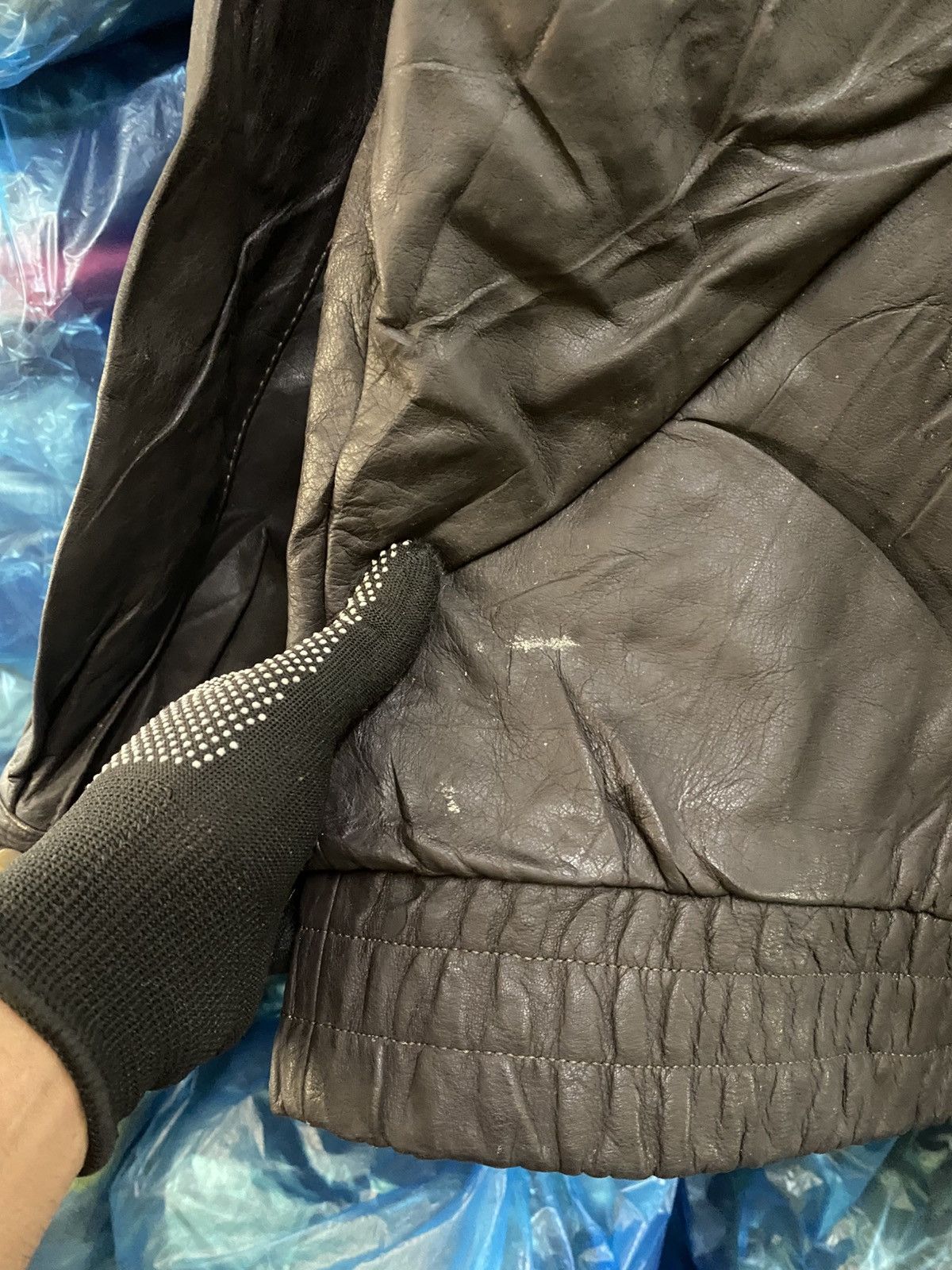 Other Vintage Black Leather Bomber Jacket with Epaulettes Size US M / EU 48-50 / 2 - 9 Thumbnail
