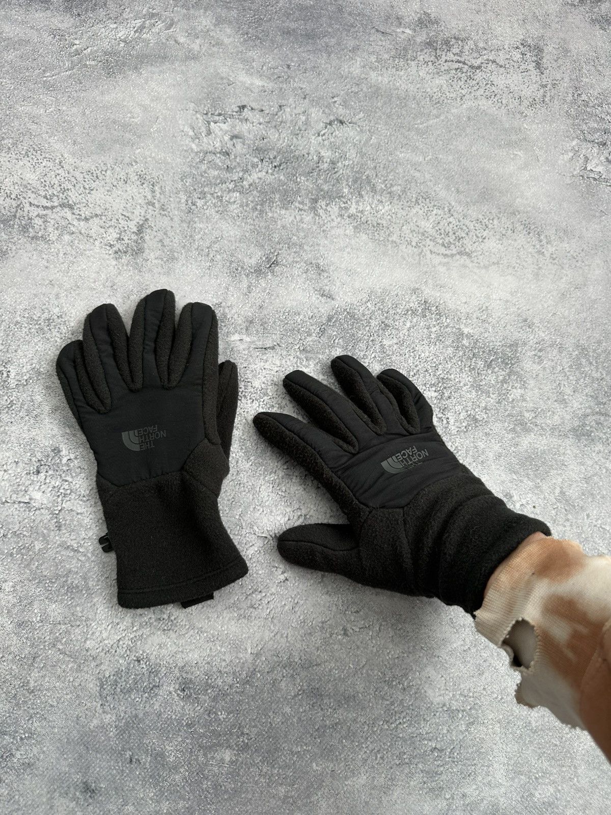 The North Face The North Face Fleece Winter Black Gloves Outdoor Gorpcore Size ONE SIZE - 1 Thumbnail