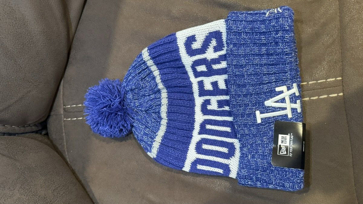 Nike Dodgers New Era Beanie Size 42 - 2 Thumbnail