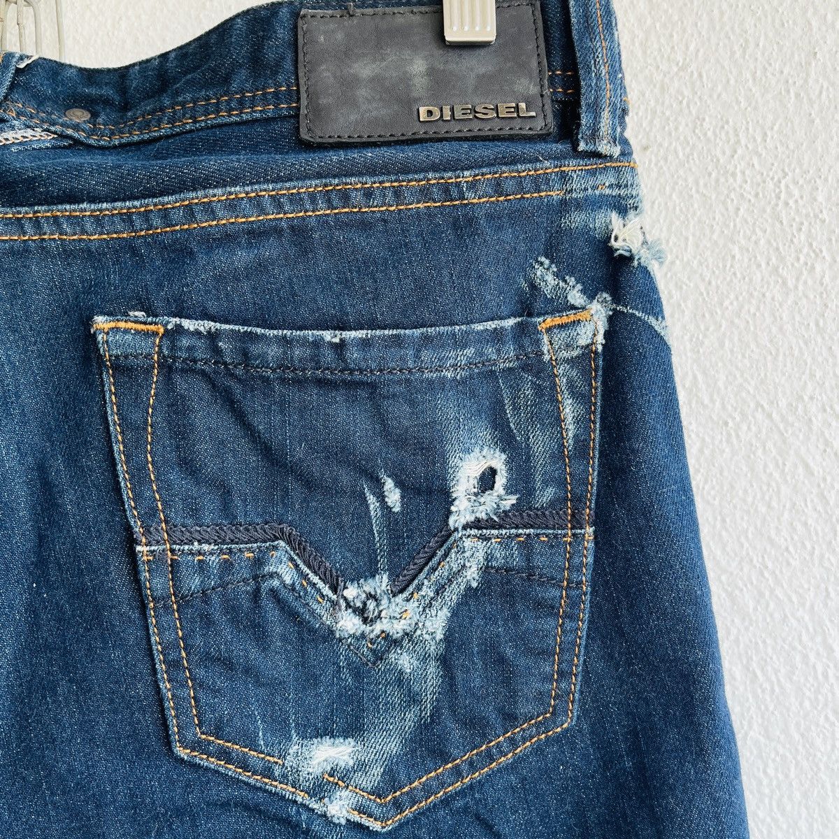 Diesel Distressed Pocket DIESEL Larkee Regular Cut Hard Jeans Size US 30 / EU 46 - 11 Thumbnail