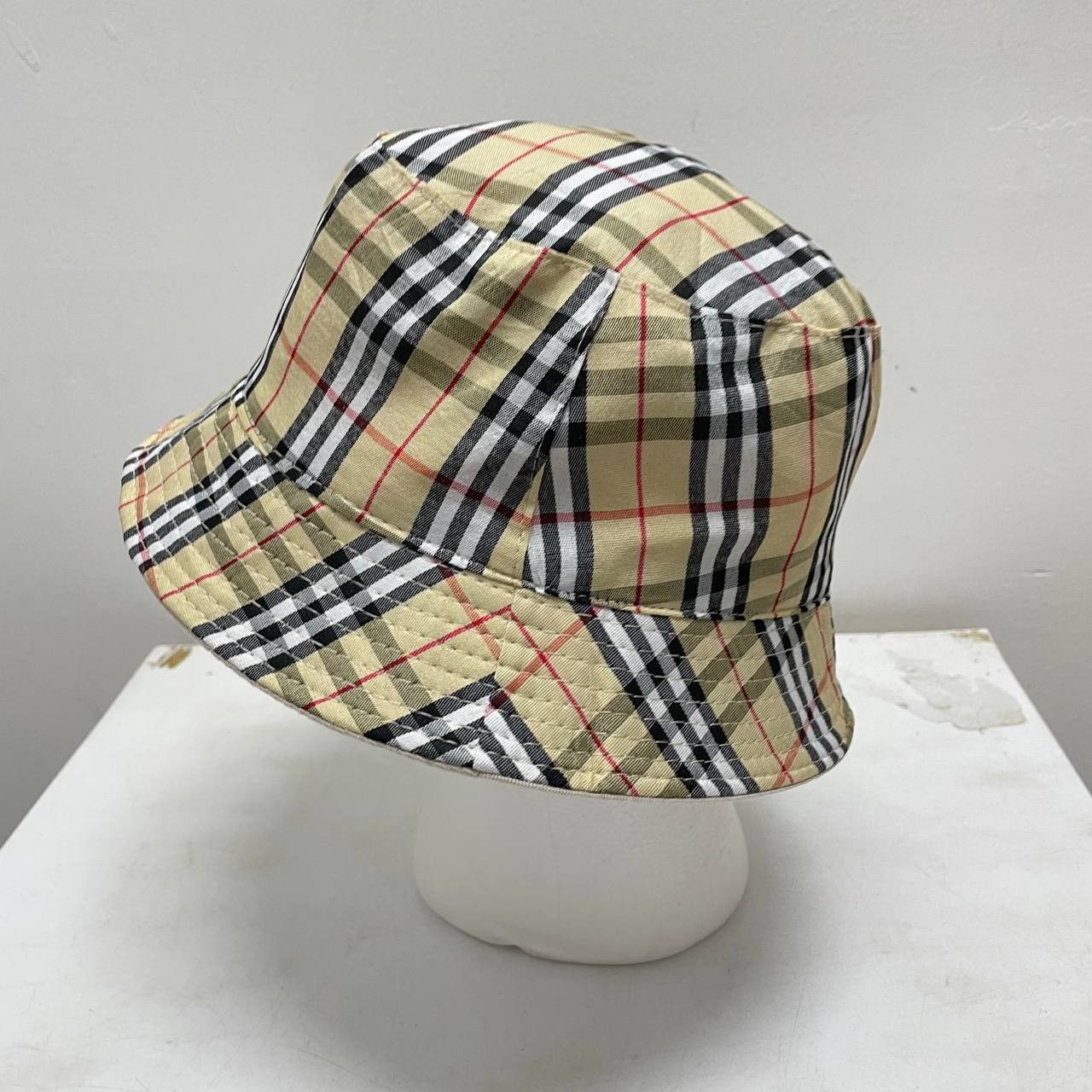 Vintage ⭐️SALE⭐️ BUCKET HAT CHECK PRINT BURBERRY Size ONE SIZE - 2 Thumbnail