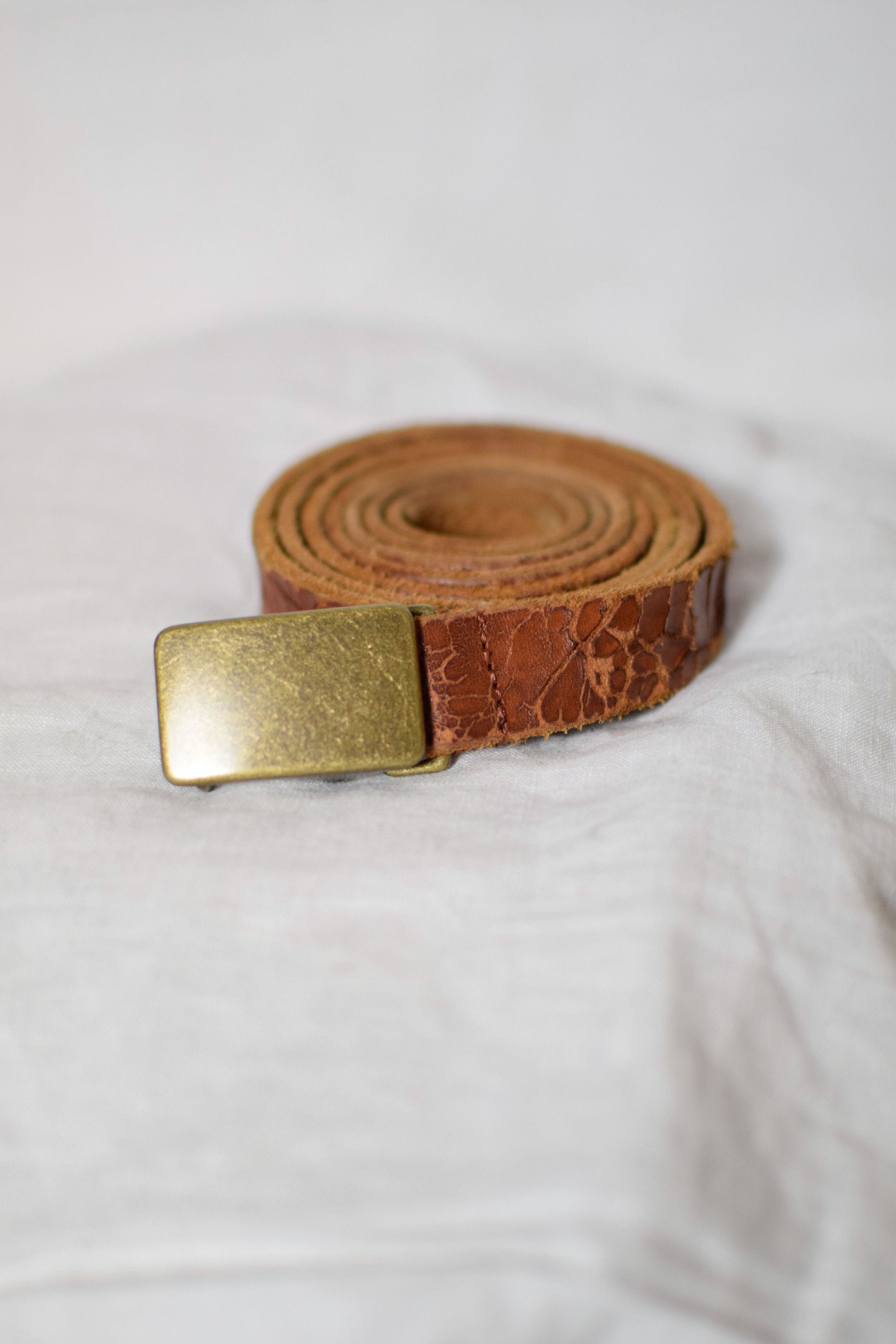 Yohji Yamamoto YYPH Cracked Leather Belt - HD-F01-720 Size ONE SIZE - 2 Thumbnail
