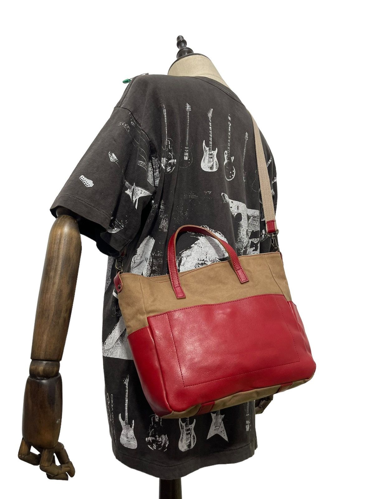 Japanese Brand Leather Cotton Canvas Lily Japan Sling Cross Body Bag 4🟩 Size ONE SIZE - 1 Thumbnail