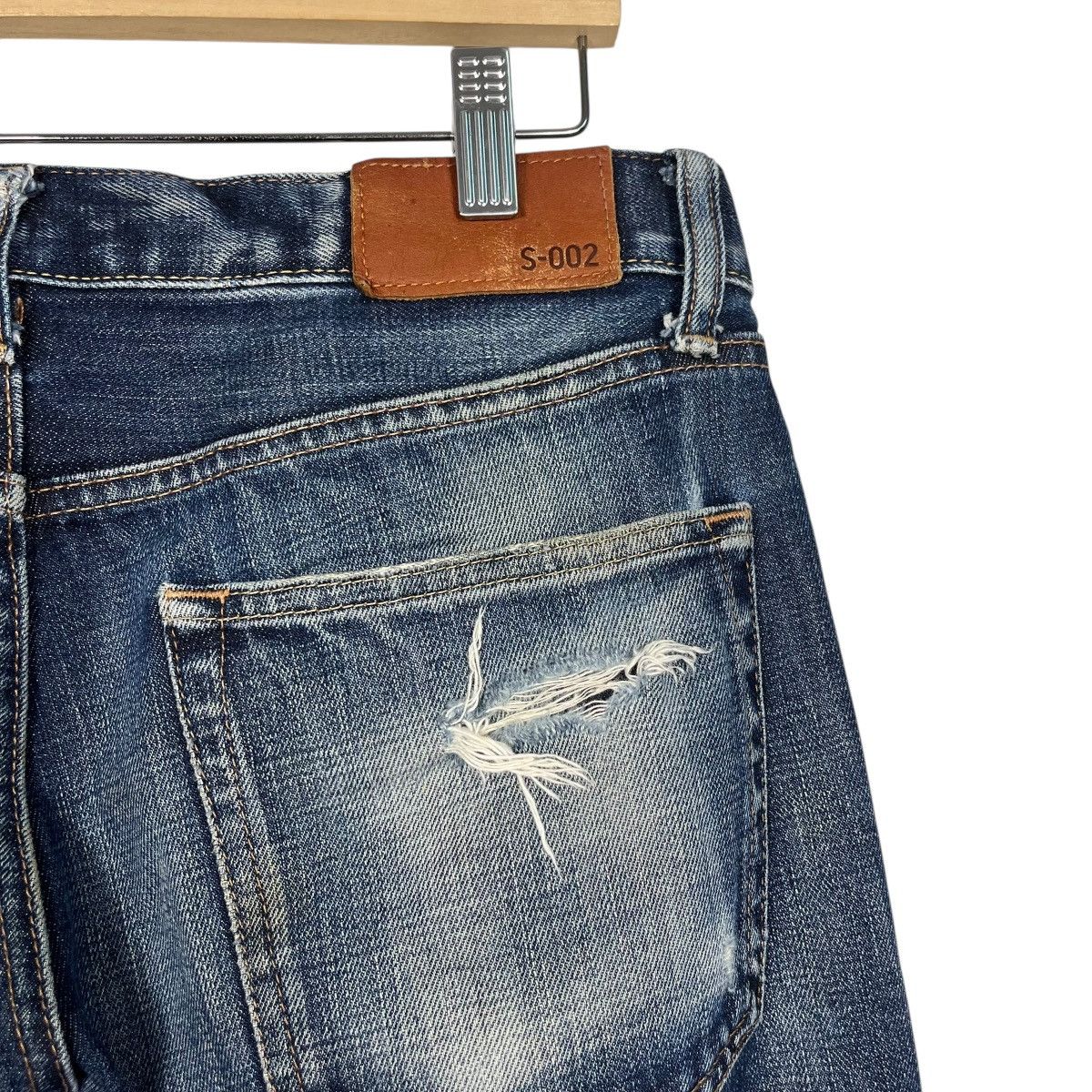 Japanese Brand Vintage Japanese Designer Distressed Faded Denim Size US 32 / EU 48 - 11 Thumbnail