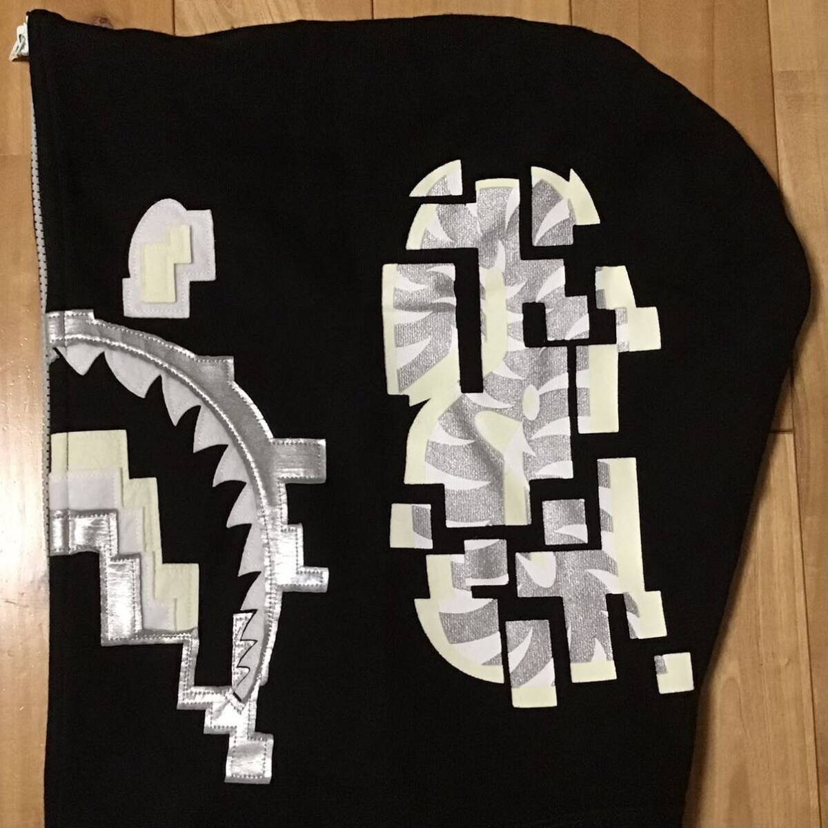 Bape 💫Glow in the dark💫 BAPE DIGITAL SHARK FULL ZIP HOODIE APE Size US XL / EU 56 / 4 - 6 Thumbnail