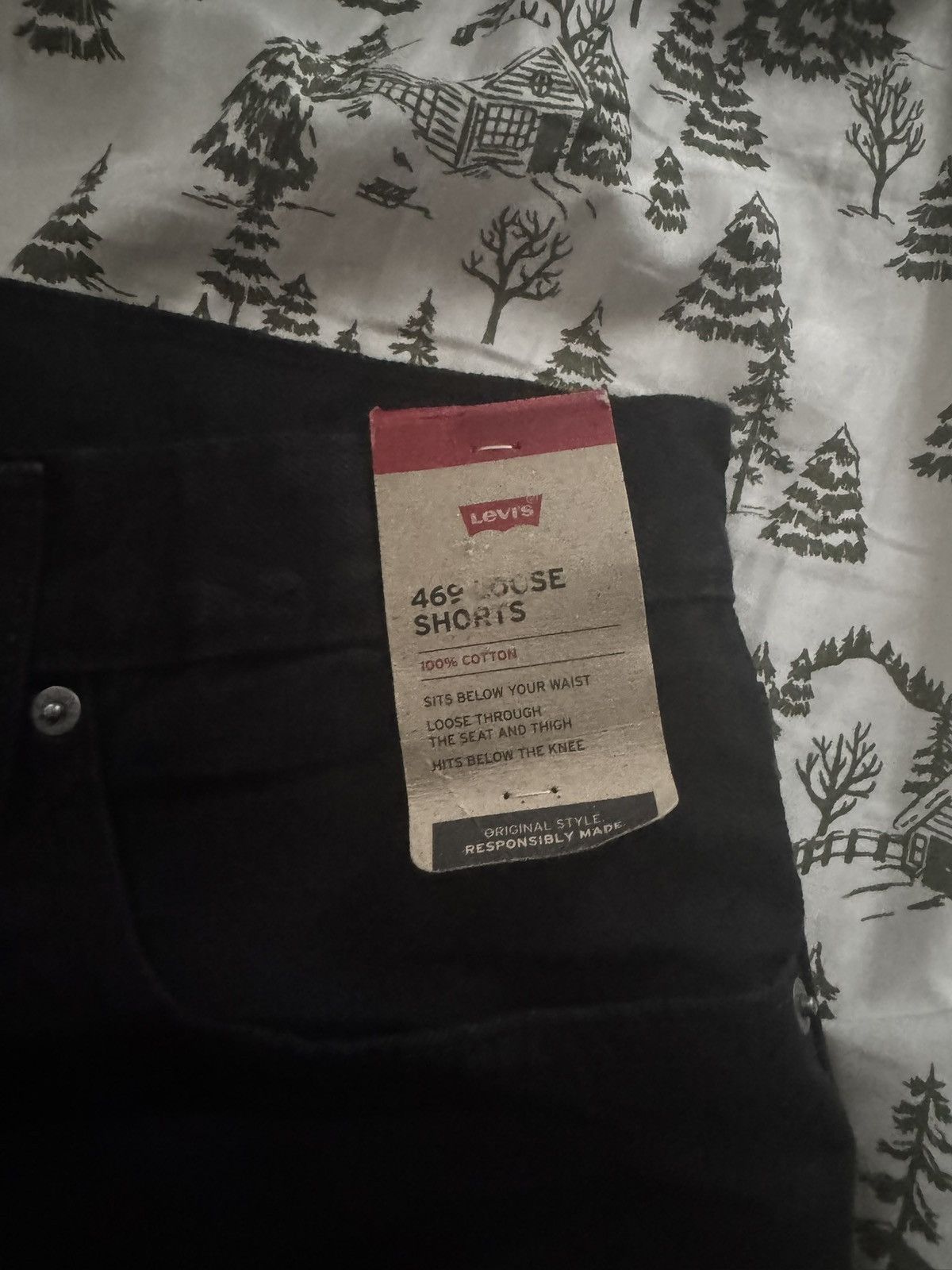 Levi's × Vintage Levi’s 469 Loose 12” men shorts Size US 34 / EU 50 - 2 Thumbnail
