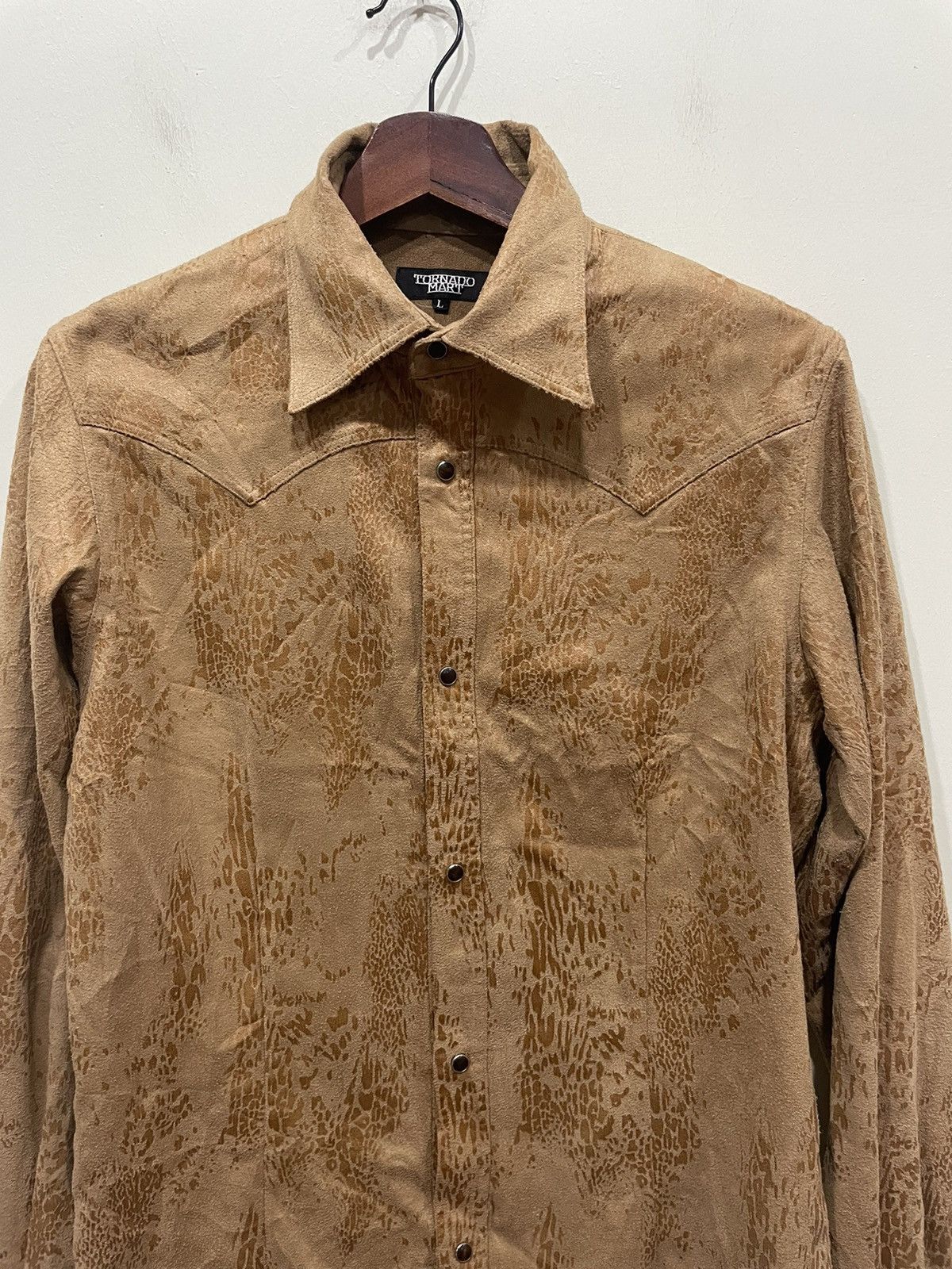 Tornado Mart Tornado Mart faux suede snap button western shirt Size US L / EU 52-54 / 3 - 3 Thumbnail