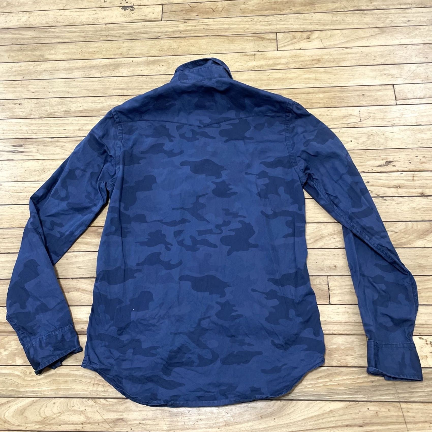 American Eagle Outfitters VINTAGE American Eagle Outfitters Blue Camo PearlSnap Shirt Men XS West Y2k Fit Button-Up Size US XS / EU 42 / 0 - 2 Thumbnail