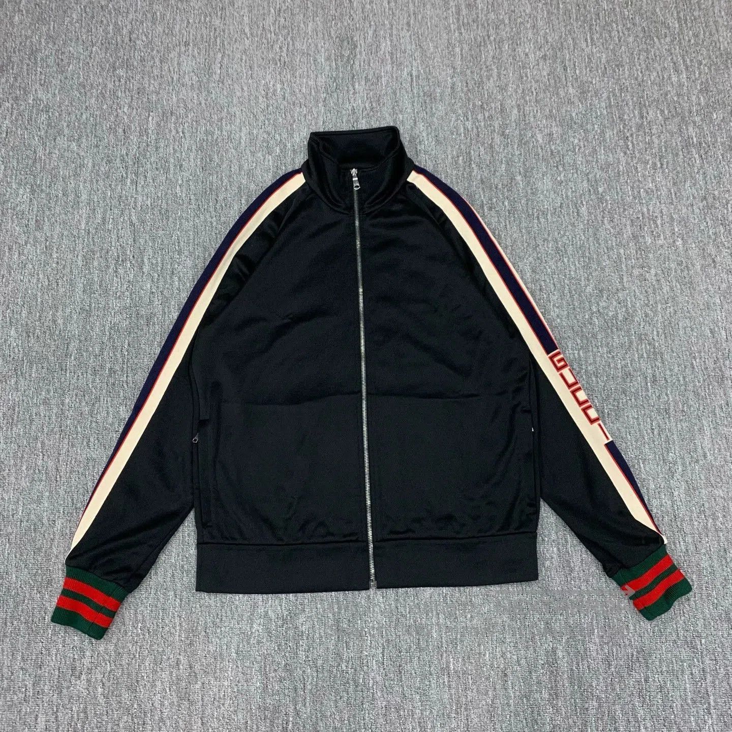 Gucci gucci black logo jacket with side stripes. Size US M / EU 48-50 / 2 - 1 Thumbnail