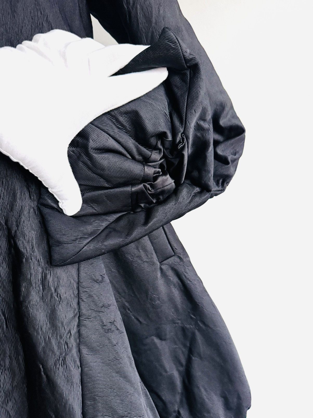 Revillon Goth Revillon by Rick Owens black puffer coat w/ tie closure Size S / US 4 / IT 40 - 11 Thumbnail