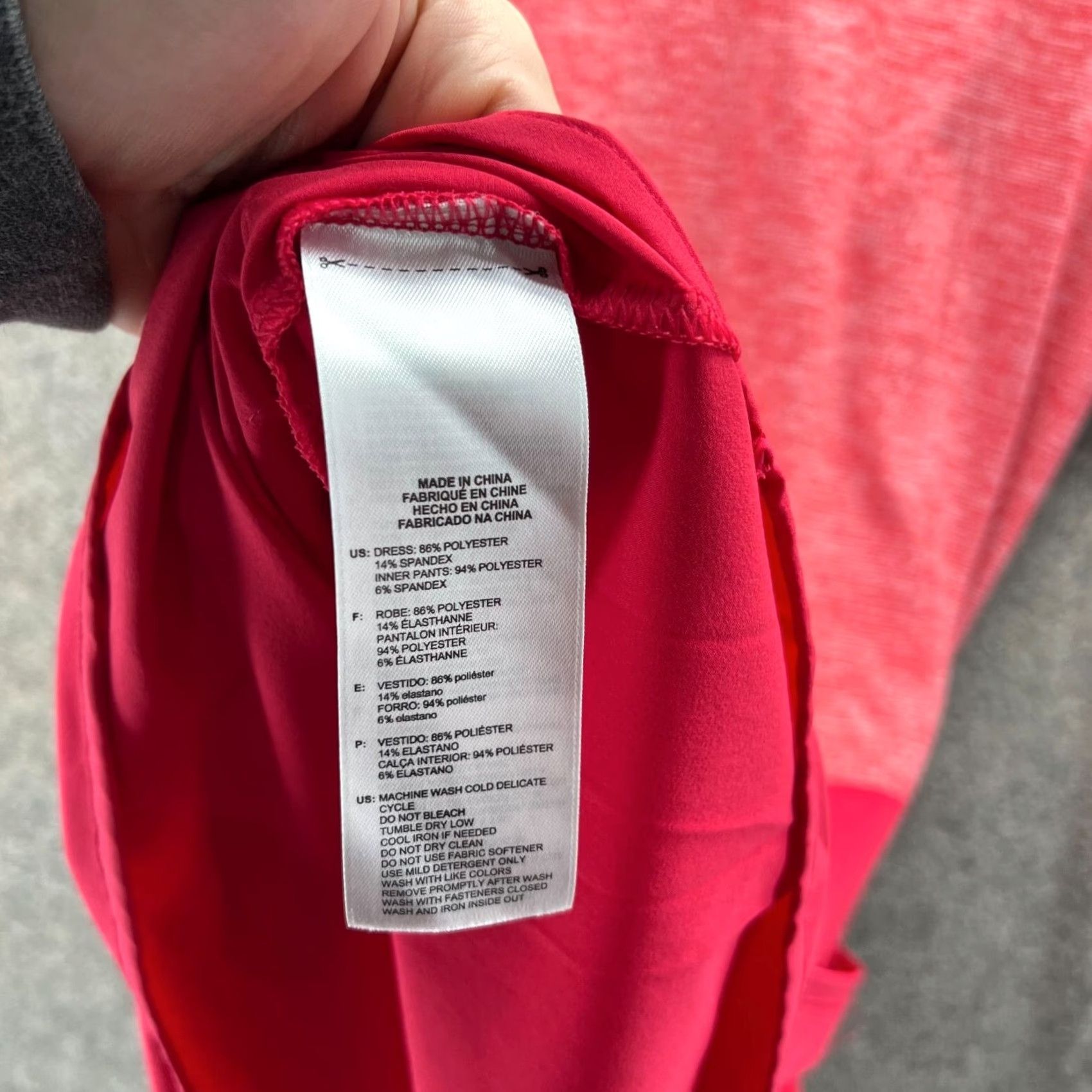 Adidas VINTAGE? No. (Please ignore) Size M / US 6-8 / IT 42-44 - 2 Thumbnail