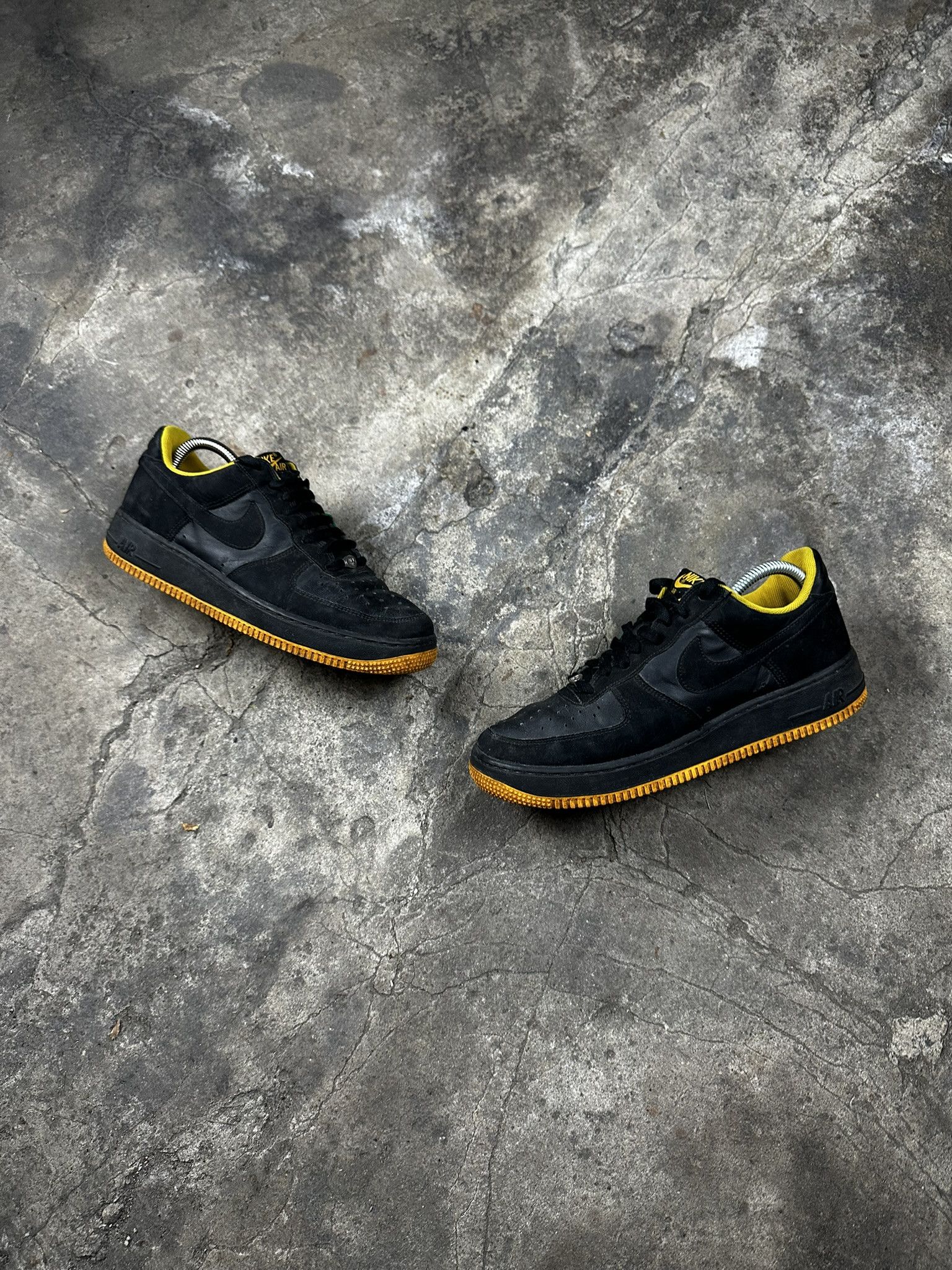 Nike 00s Vintage Y2k Nike Air Force 1 Low Sneakers Size US 8 / EU 41 - 1 Thumbnail
