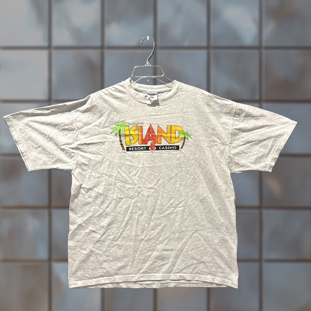 Jerzees VINTAGE Chip-In’s Island Resort Casino Gray Short Sleeve T-Shirt XL Men’s Size US XL / EU 56 / 4 - 1 Thumbnail