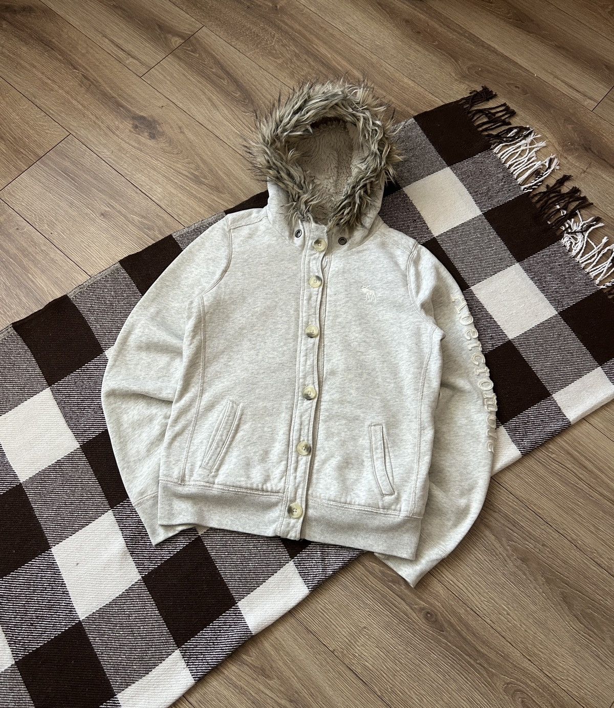 Vintage Abercrombie & Fitch y2k Fur hoodies if six was nine