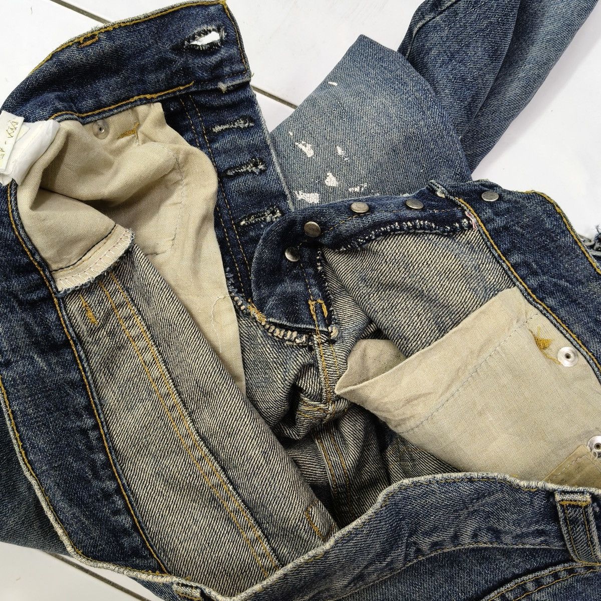Helmut Lang Vintage Y2K Helmut Lang Paint Splatter Classic Cut Jeans Size US 29 - 11 Thumbnail