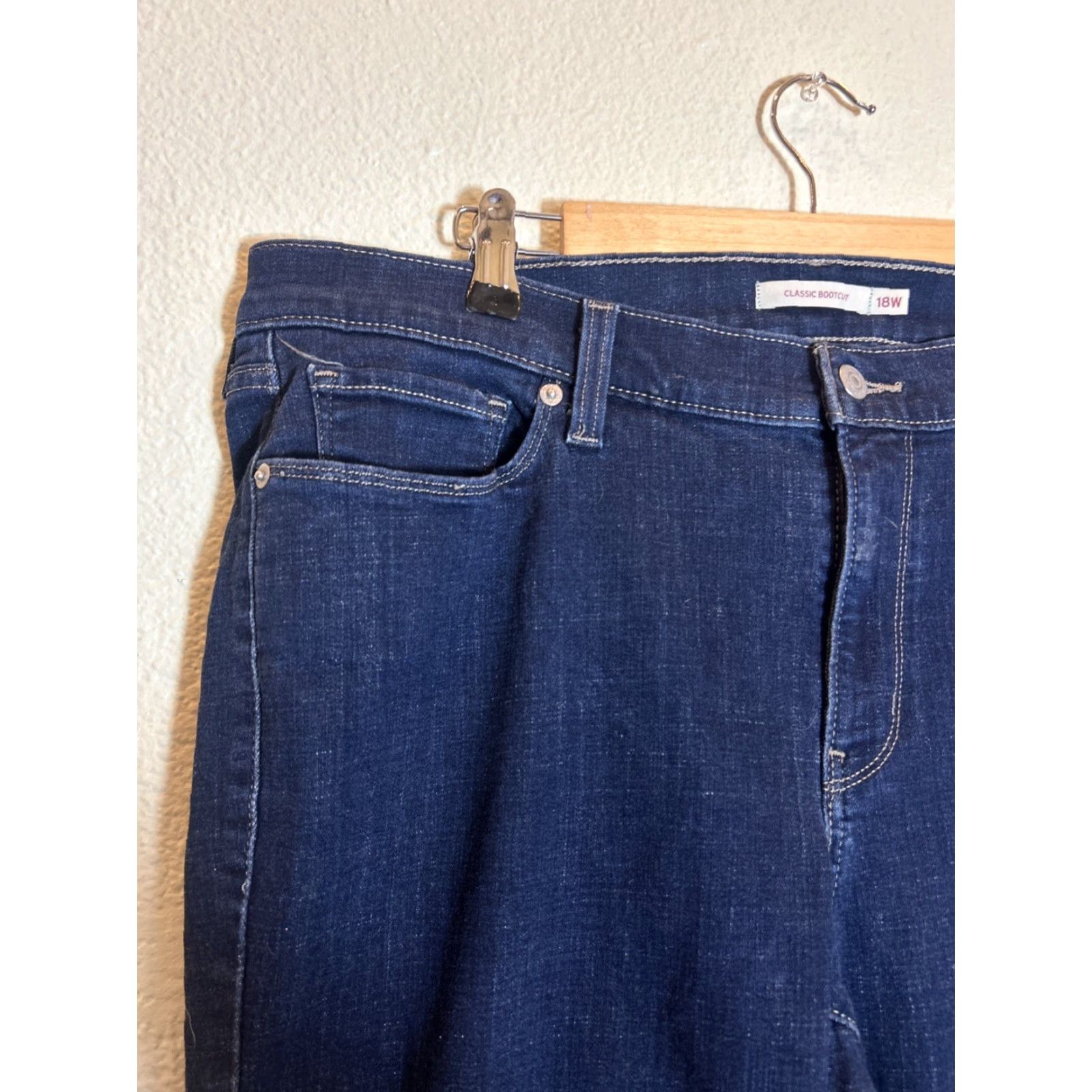 Levi's Levi's Jeans Bootcut Women Size 18 Dark Wash 38x29 Blue Size 26" / US 2 / IT 38 - 4 Thumbnail