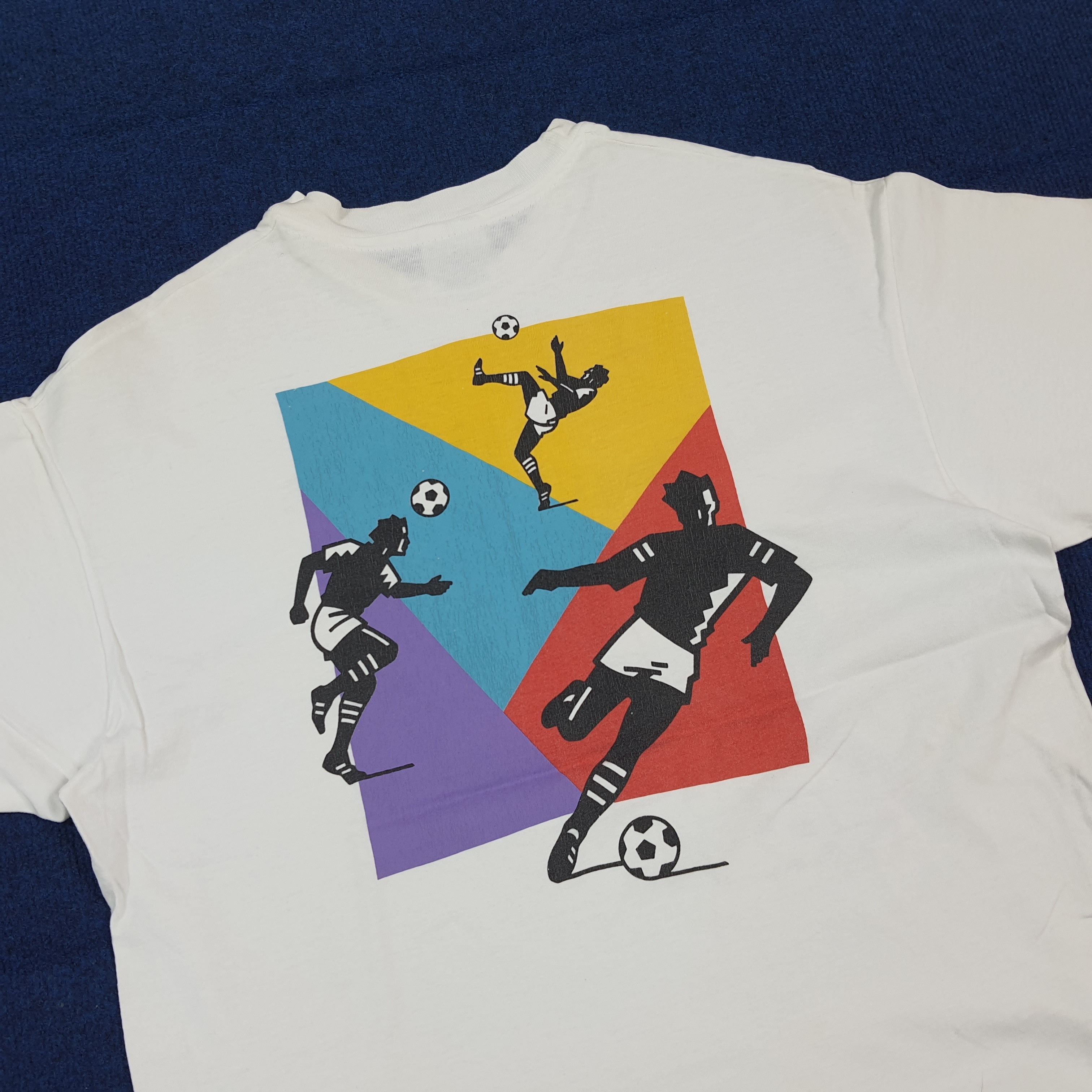 Hanes Vintage 90s World Cup USA 94 Soccer Tshirt C299N37 Size US L / EU 52-54 / 3 - 5 Thumbnail