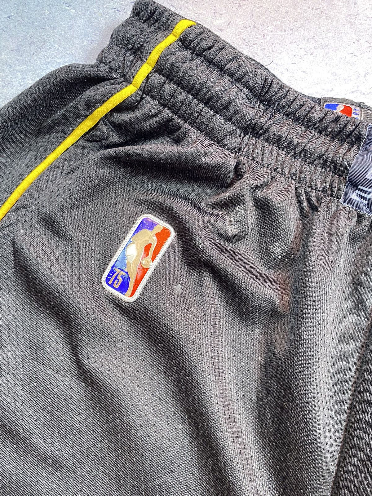 NBA × Nike Nike NBA Miami Heat Men’s Basketball Shorts Size US 36 / EU 52 - 6 Thumbnail