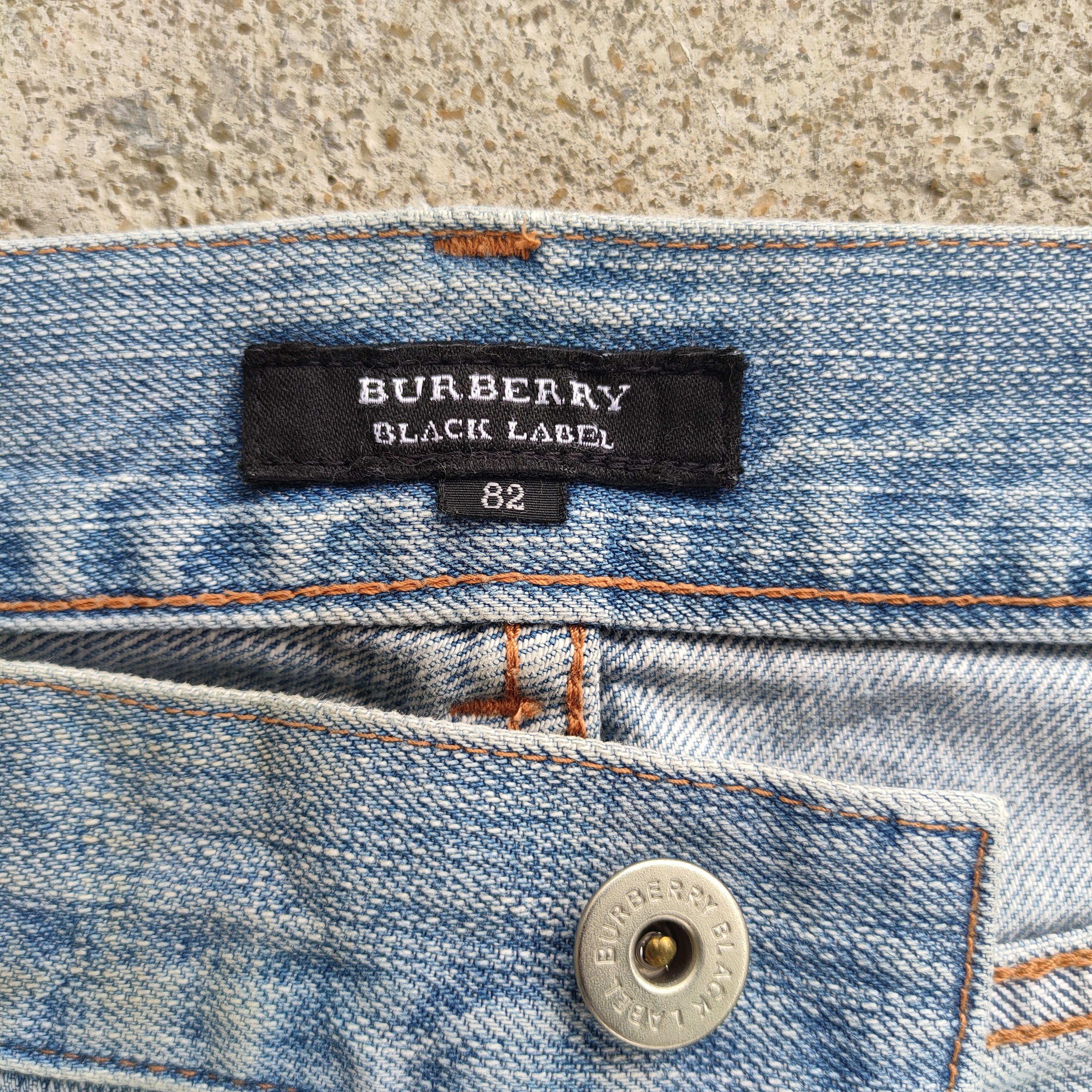 Burberry VINTAGE BURBERRY BLACK LABEL FADED RIPPED JEANS DENIM PANTS Size US 34 / EU 50 - 15 Thumbnail