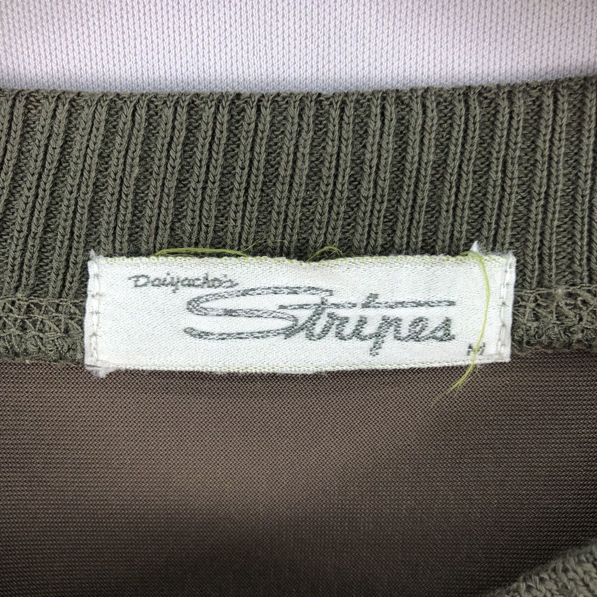 Japanese Brand Vintage Japanese Brand Stripes Floral Sweatshirt Size US M / EU 48-50 / 2 - 12 Thumbnail