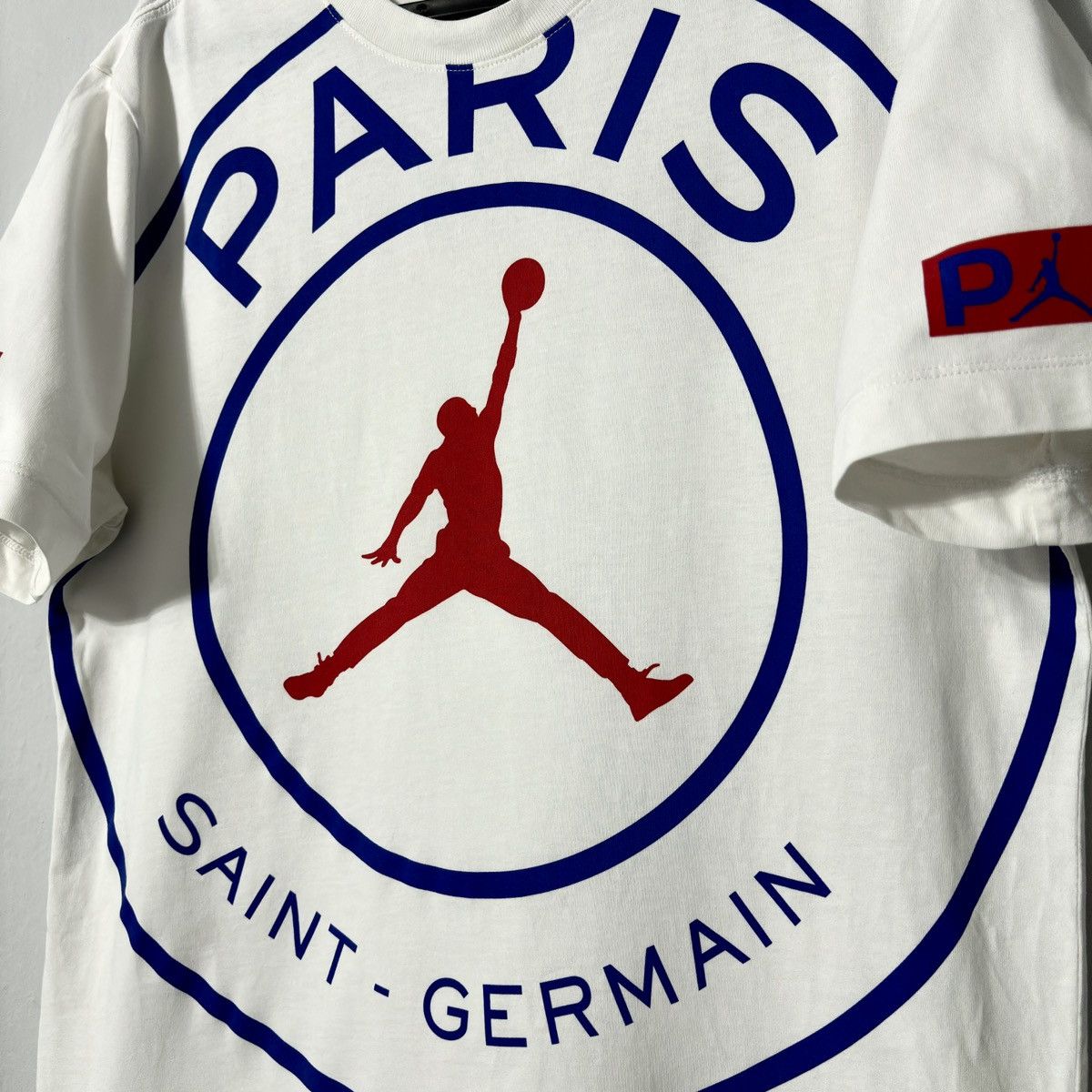 Jordan Brand × Nike PSG Paris Nike Jordan Men SS White Logo Tee Shirt Top Kit Size US M / EU 48-50 / 2 - 3 Thumbnail