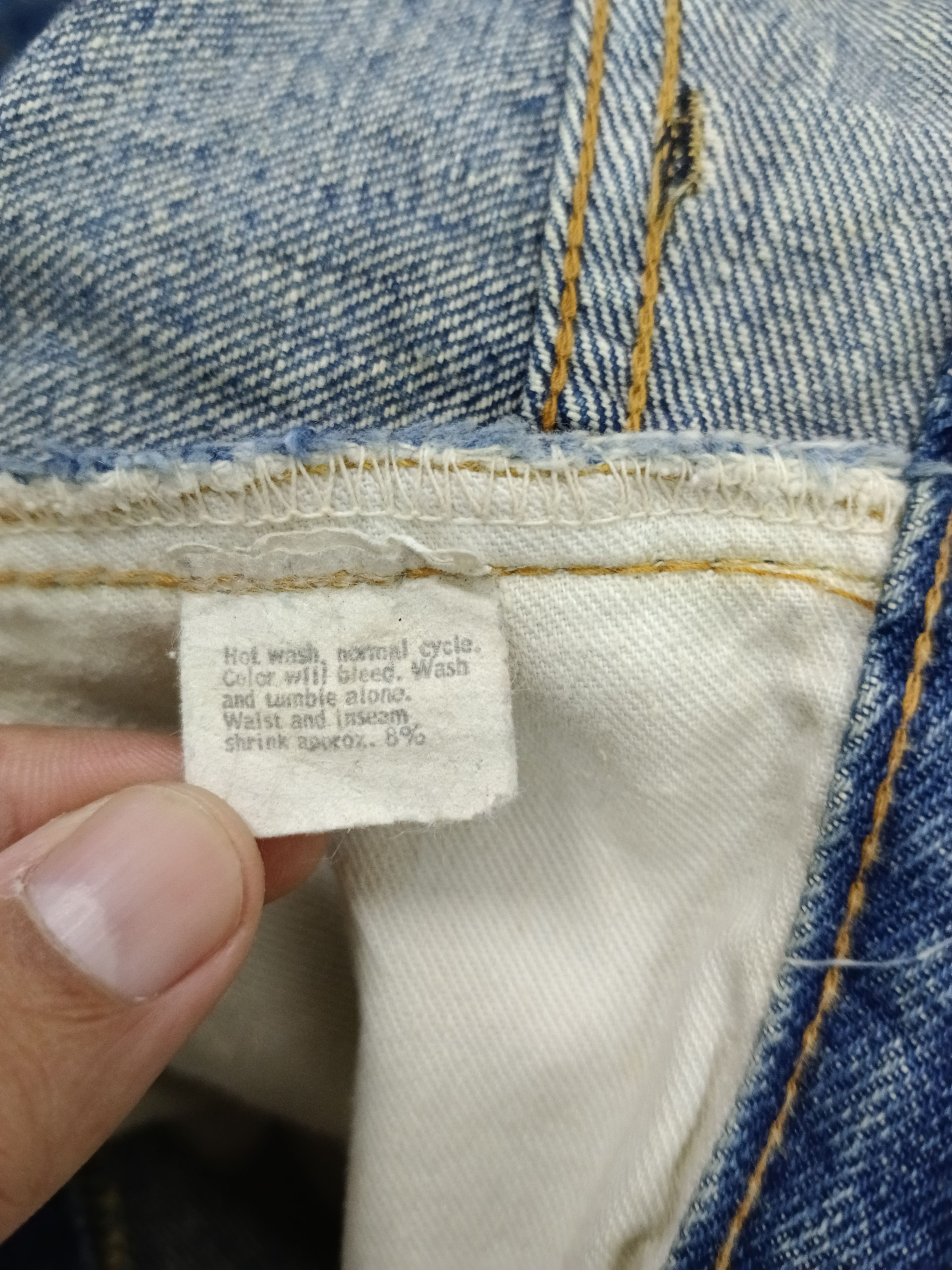 Levi's TRUE VINTAGE COLLECTOR ITEM RARE SIZE 70s 501 SELVEDGE Size US 44 / EU 60 - 10 Thumbnail
