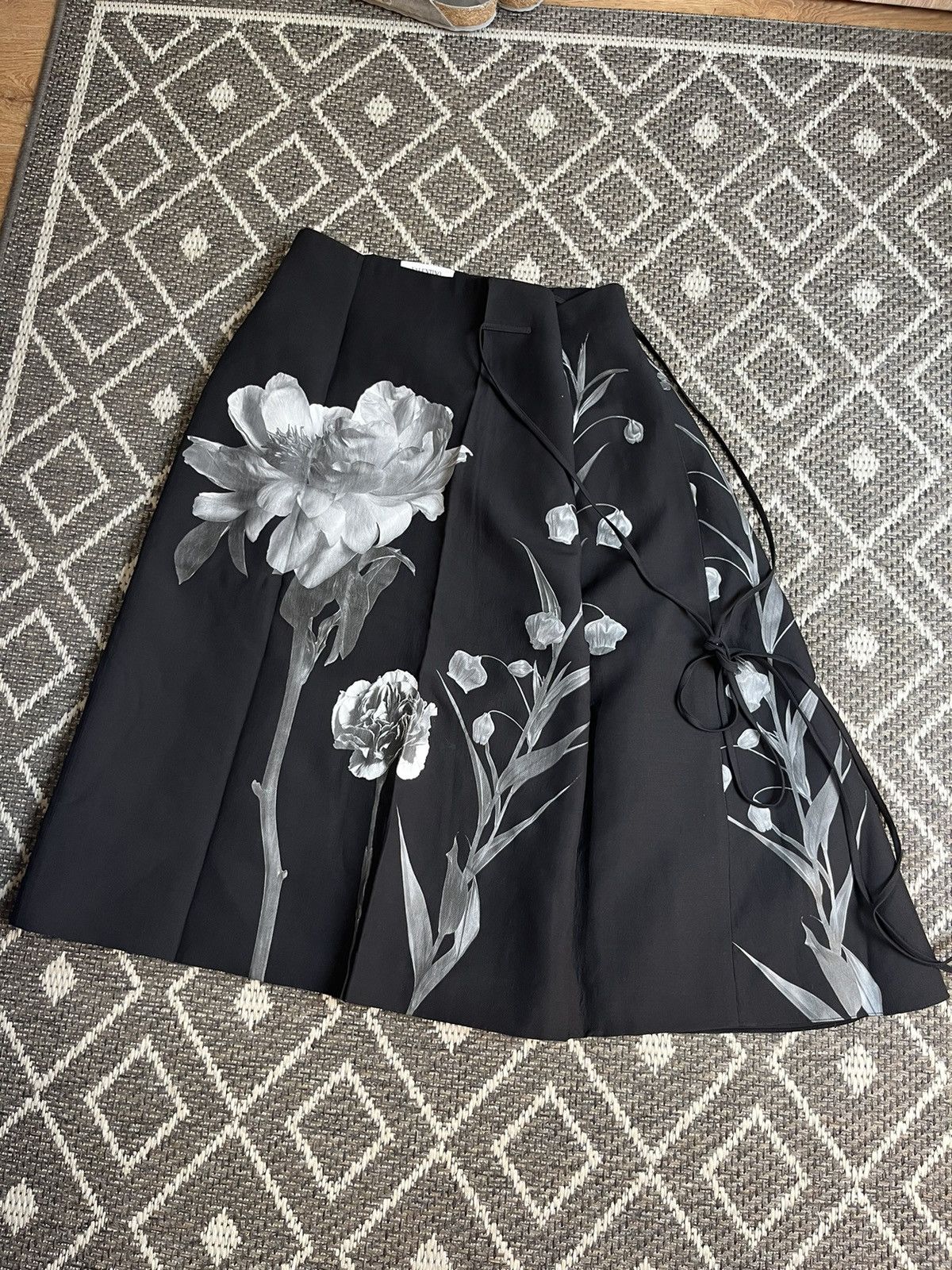 Valentino Valentino 21FW runway floral skirt Size 27" / US 4 / IT 40 - 2 Thumbnail