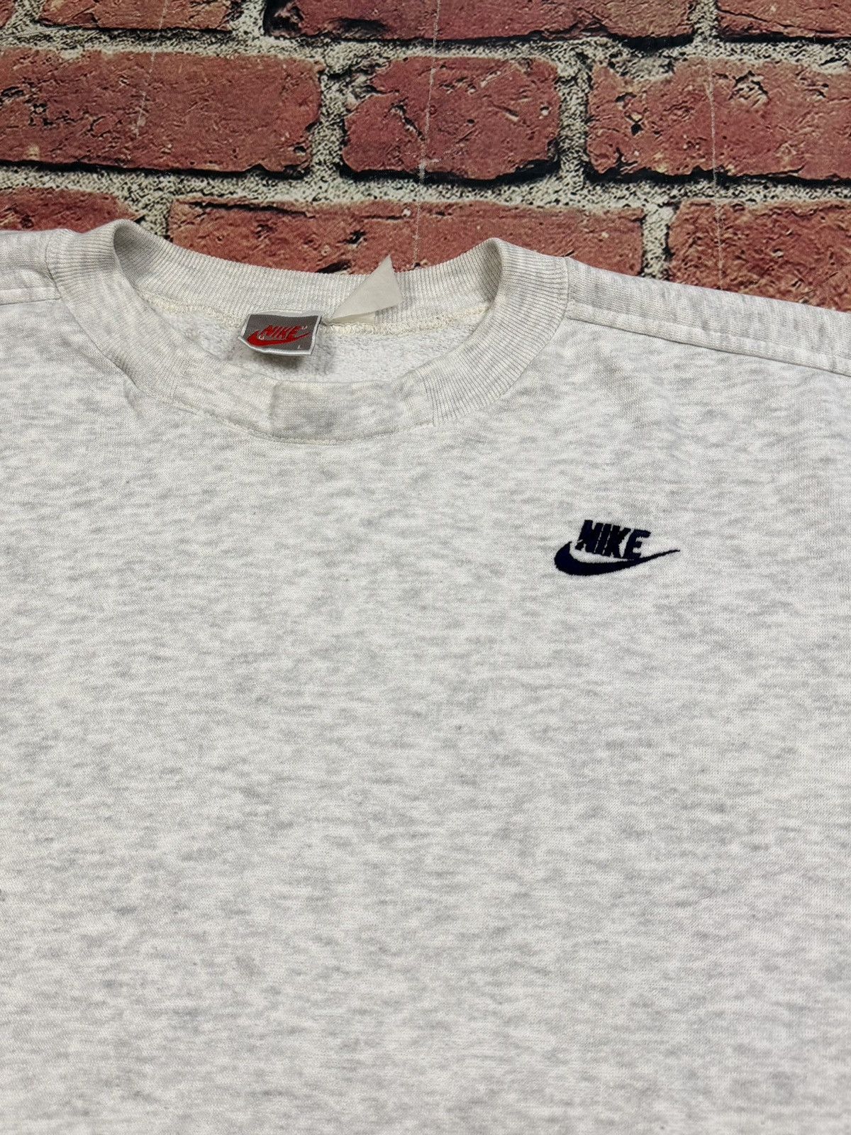 Nike Vintage 90s Nike Air Swoosh Spell Out Crewneck Sweatshirt Size US L / EU 52-54 / 3 - 8 Thumbnail