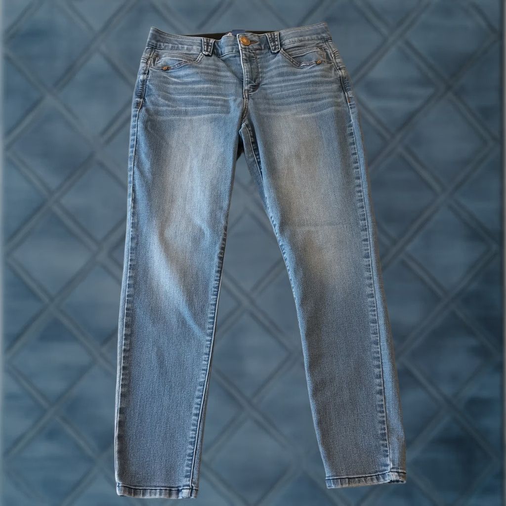 Vintage Democracy Absolution Ankle Jeans Womens Size 10 Blue Light Wash Stretch 31x28 Jeans 5-Pocket Womens Mens no, repeating not allowed Size 32" / US 10 / IT 46 - 1 Thumbnail