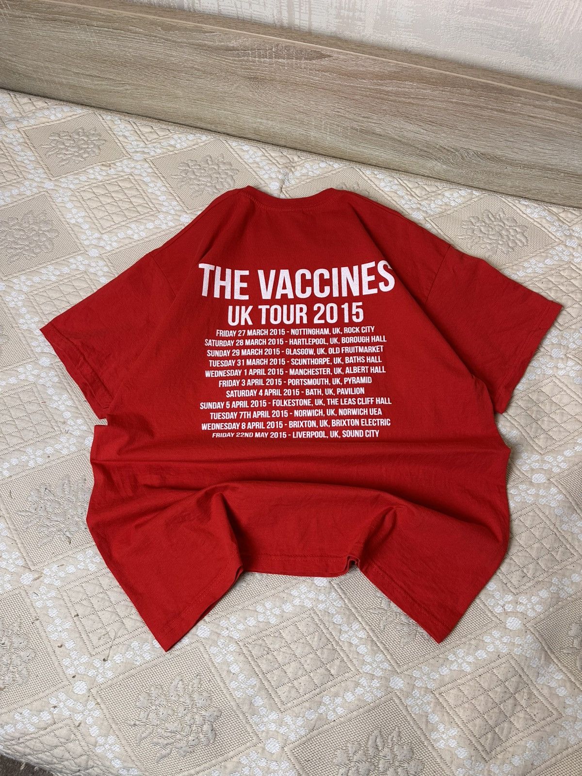 Band Tees 🔥 English Graffiti 2015 The Vaccines Rock Band T Shirt Size US L / EU 52-54 / 3 - 2 Thumbnail